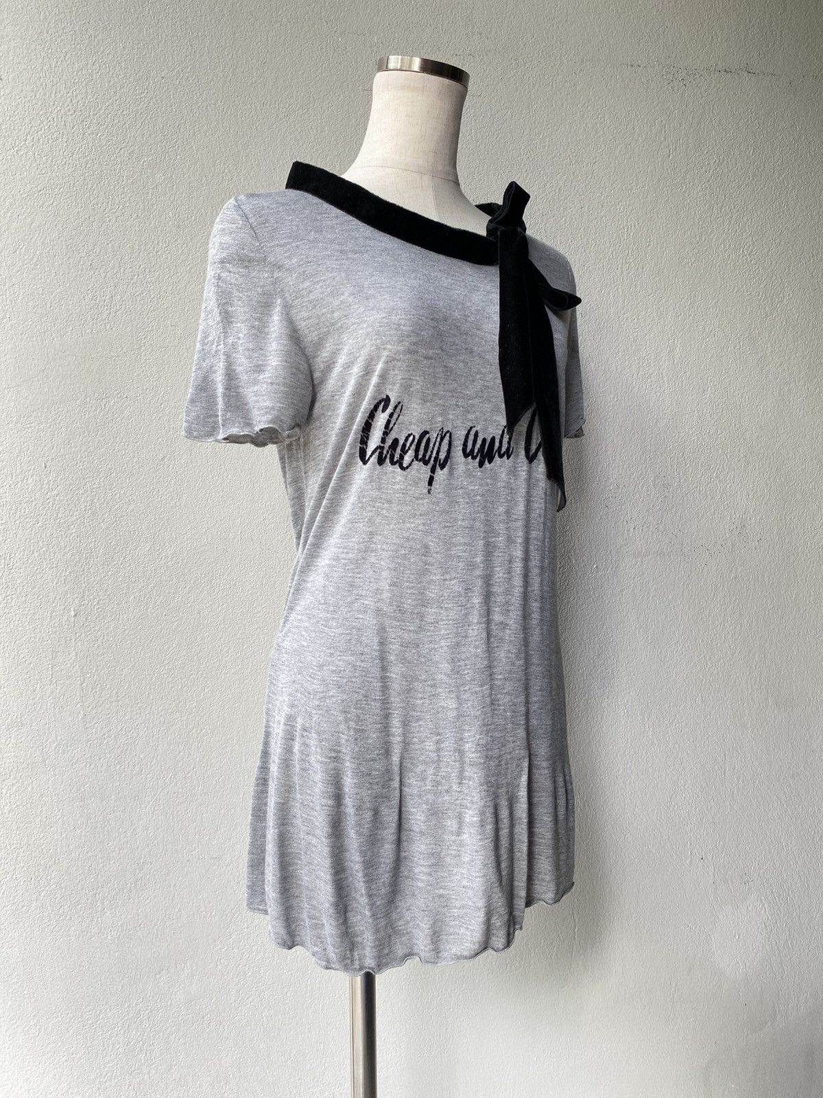 Moschino MOSCHINO Grey Velvet T-Shirt with Black Logo Print. Size ONE SIZE - 14 Thumbnail