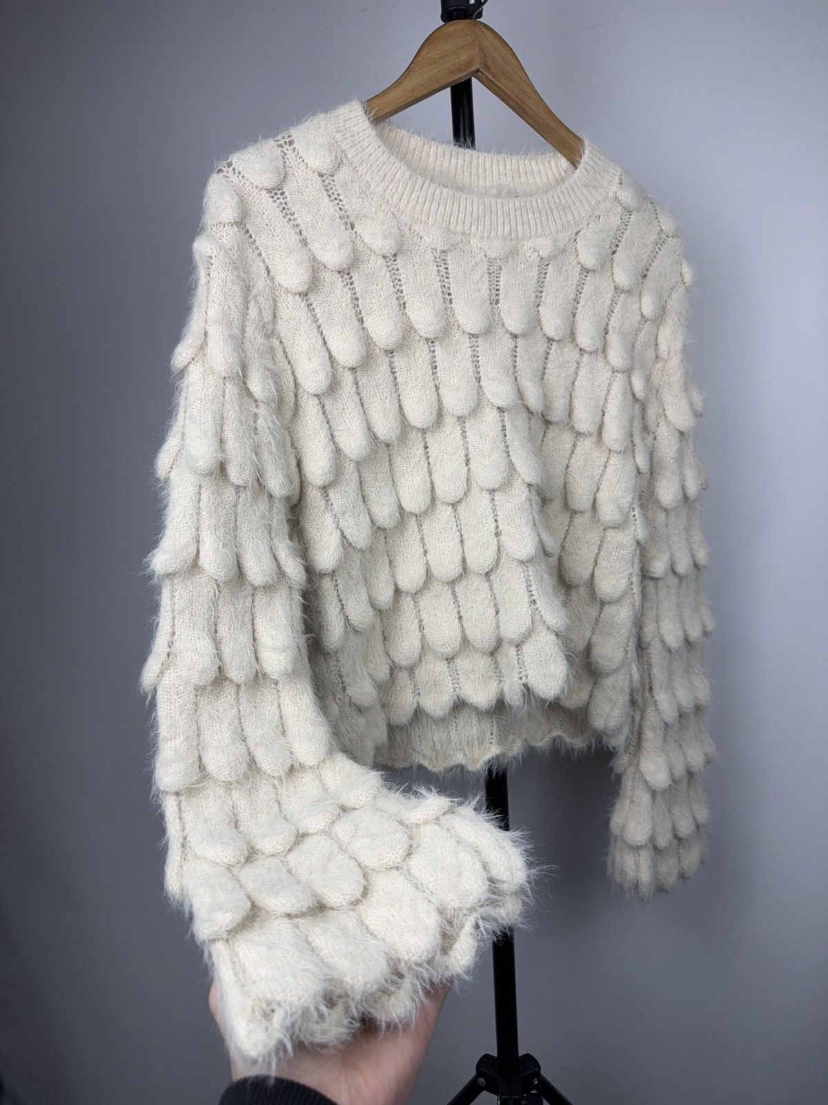 Japanese Brand Japanese 00s Avant-Garde Fuzzy Knit Sweater Flared Sleeves Size M / US 6-8 / IT 42-44 - 3 Thumbnail