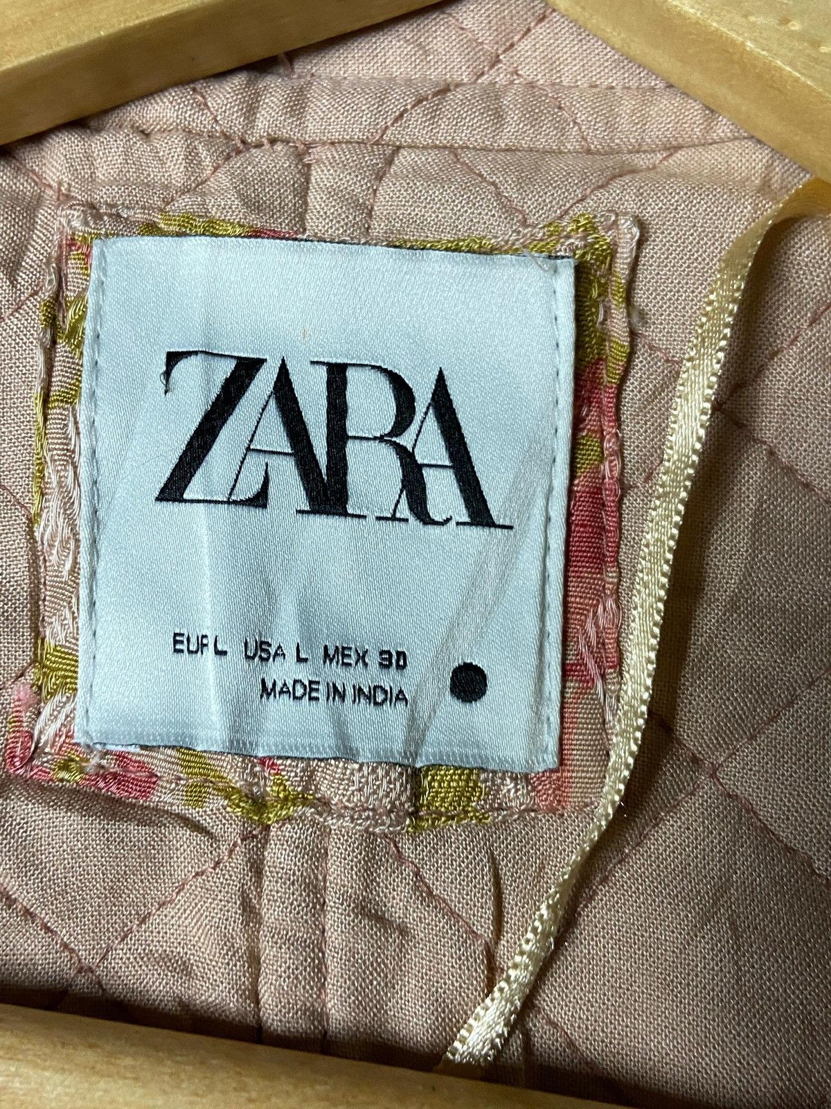 Zara Zara Patchwork Paisley Quilted Jacket (159) Size US M / EU 48-50 / 2 - 8 Thumbnail