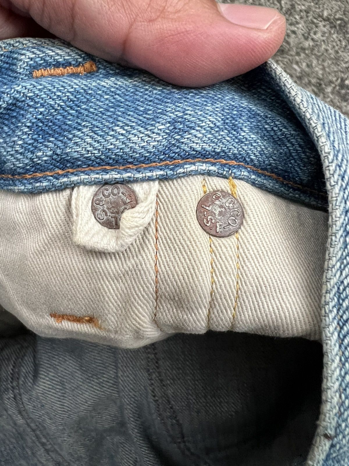 Levi's × Levi's Vintage Clothing VINTAGE LEVIS RED BUTTON NO.7 SELVEDGE DISTRESS JEAN Size US 30 / EU 46 - 20 Thumbnail