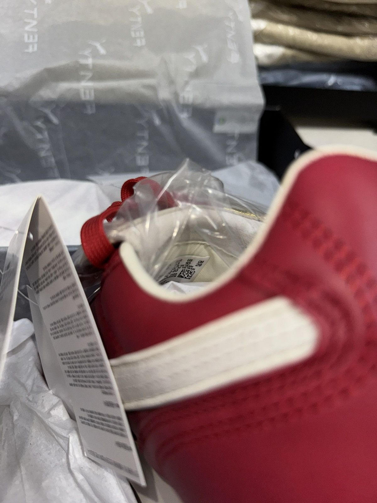 Fenty × Puma [US 9.5] Puma x FENTY Rihanna Avanti Club Red Gum Size US 9.5 / EU 42-43 - 13 Thumbnail