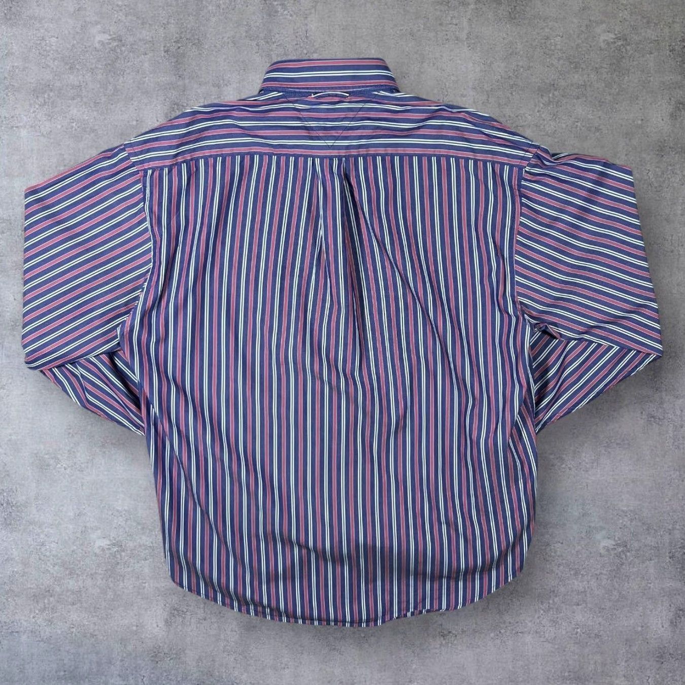 Tommy Hilfiger VINTAGE Tommy Hilfiger Button-Down Shirt Striped Cotton Long Sleeve Blue Red White Multicoloured Regular Adult Large Mens Shirt Size US L / EU 52-54 / 3 - 2 Thumbnail