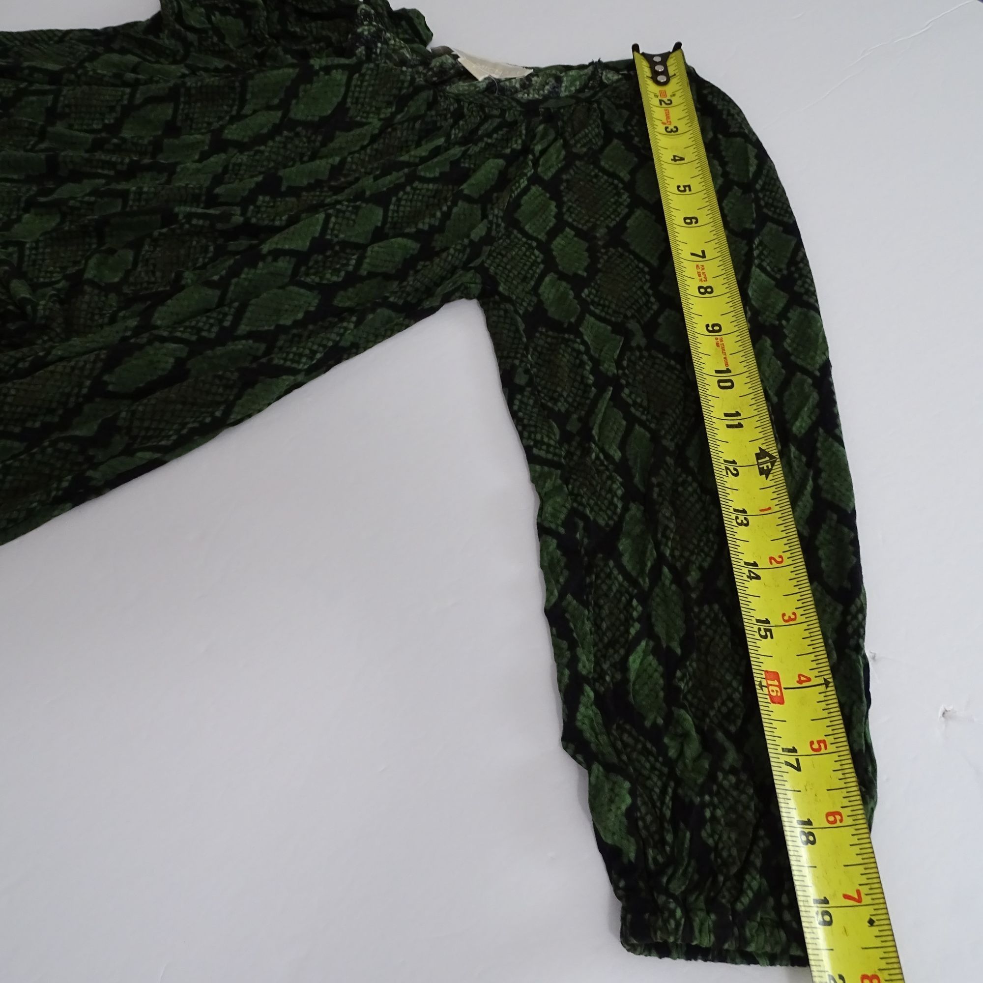 Michael Kors Michael Michael Kors Green Snake Print Knit Top Women Size P Size XXS / US 00 / IT 34 - 10 Thumbnail