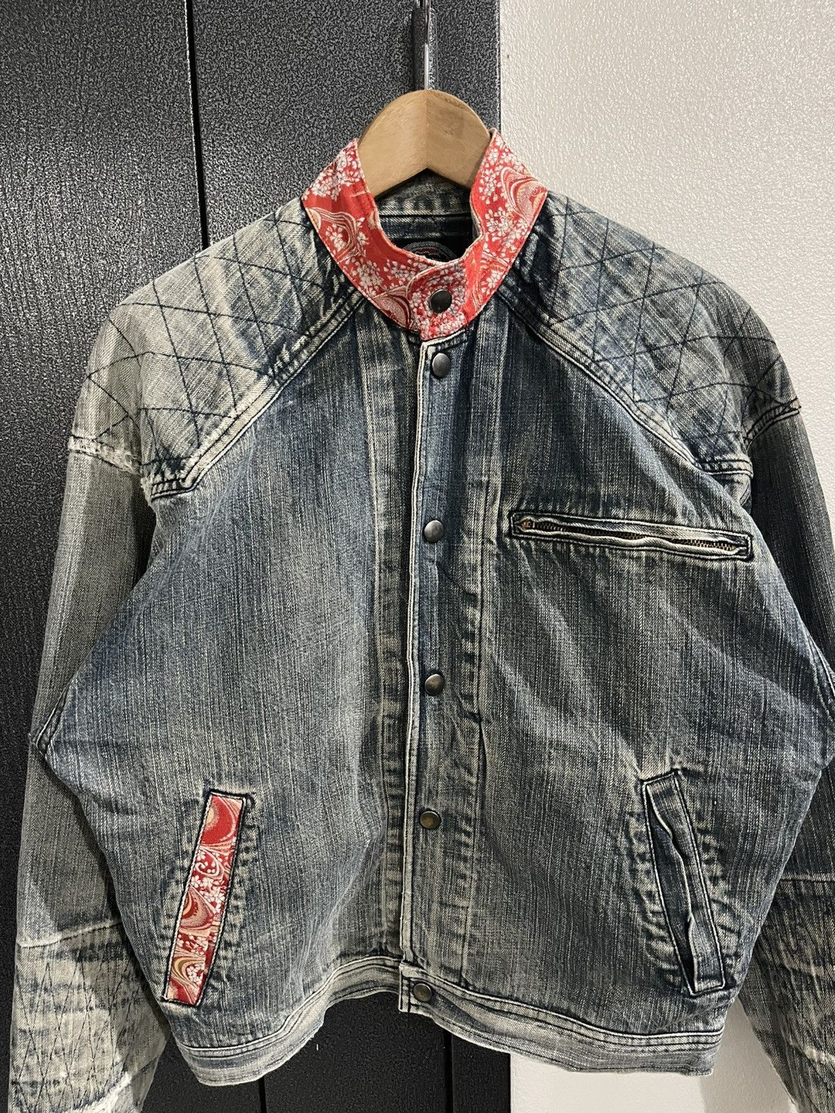 Vintage Vintage Unbrand Distressed Denim Jacket Size US L / EU 52-54 / 3 - 5 Thumbnail