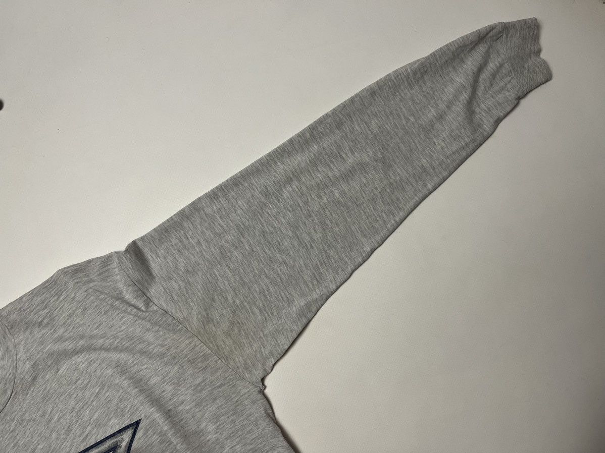 Umbro Vintage 90’s Umbro Oasis Long Sleeve T-Shirt Size US S / EU 44-46 / 1 - 7 Thumbnail