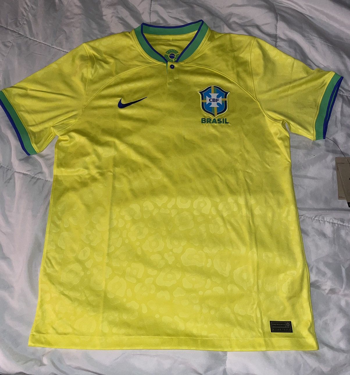 Nike Brazil Jersey 2022 World cup Men’s Size US L / EU 52-54 / 3 - 1 Thumbnail