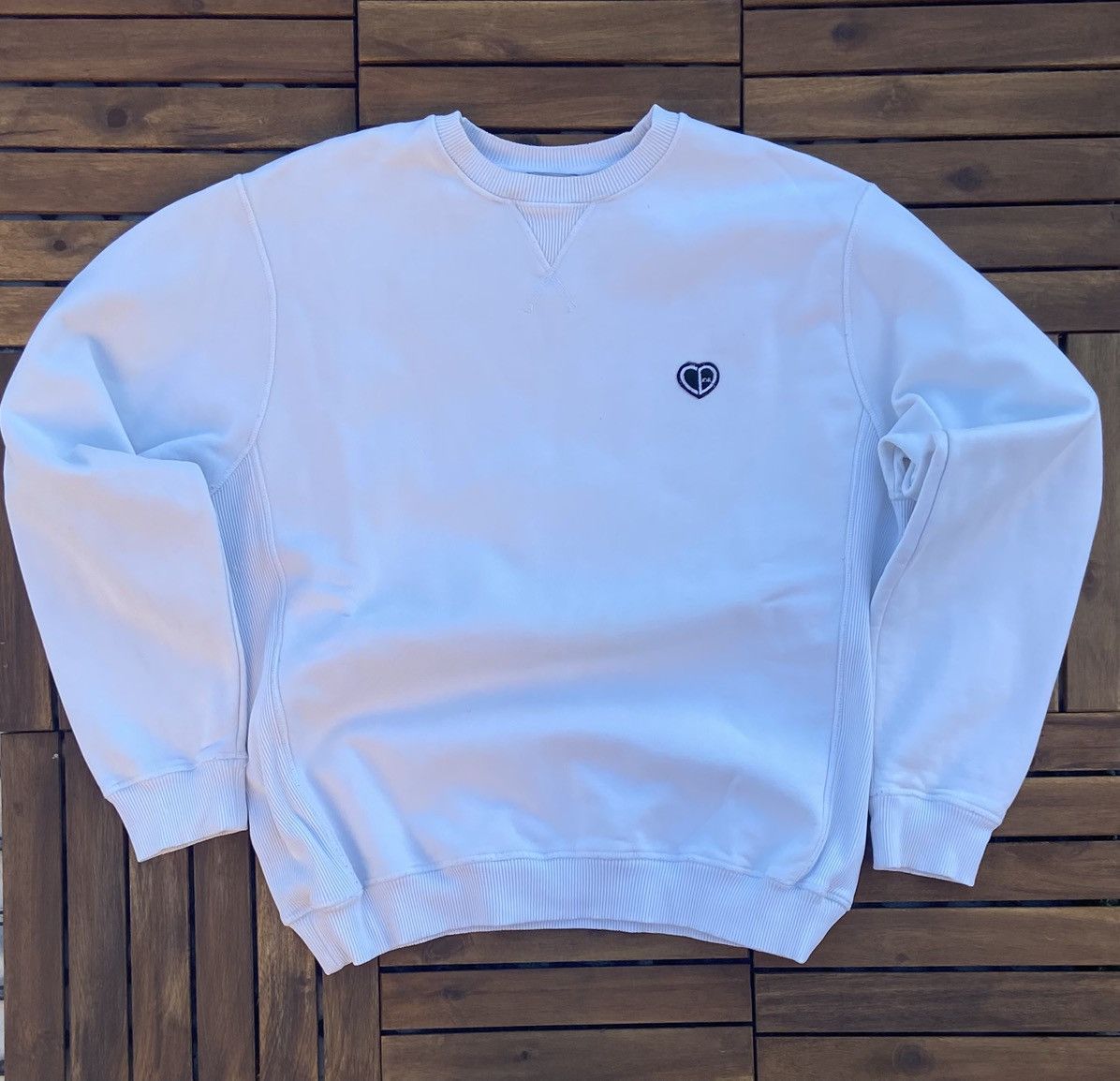 Dior 🟤 Dior CD Heart Logo Crewneck Sweatshirt🟤 Size US L / EU 52-54 / 3 - 3 Thumbnail
