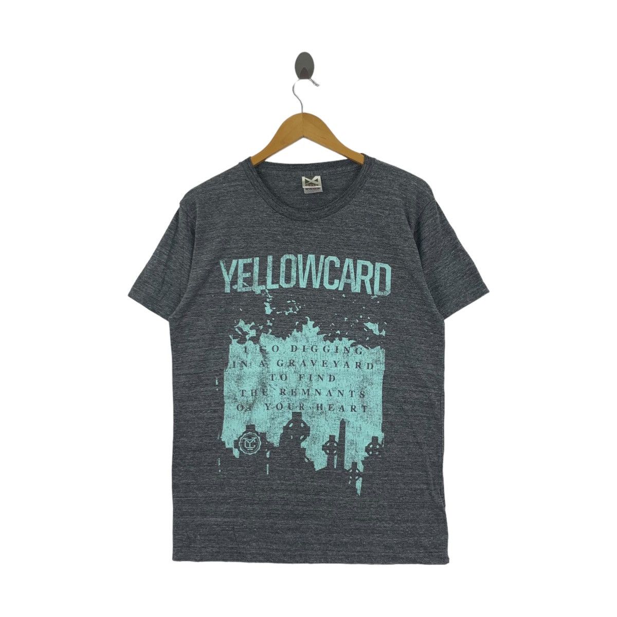 yellow card イエローカード バンドTシャツ Amazon.com: Yellowcard Yellow Logo T-Shirt, Men's Unisex
