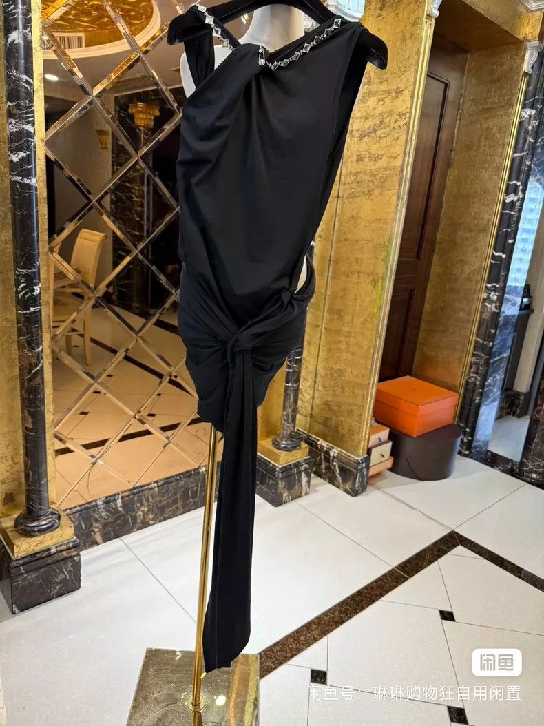 Versace Versace Black halterneck dress Size M / US 6-8 / IT 42-44 - 4 Thumbnail