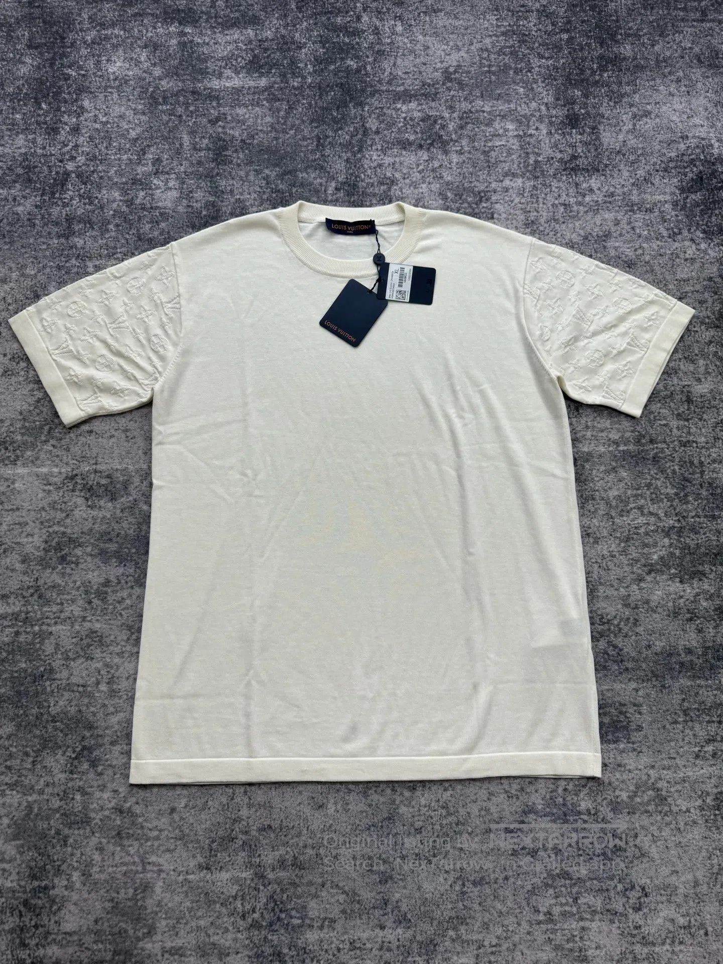 Louis Vuitton Louis Vuitton White Arm All-Over Embossed Print Knit Short Size US XL / EU 56 / 4 - 1 Thumbnail