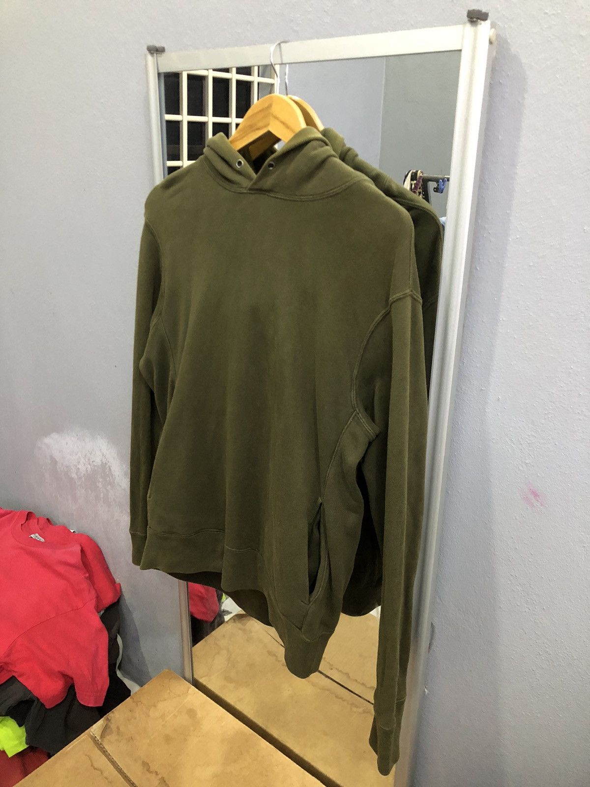 Japanese Brand × Uniqlo Uniqlo Olive Faded Hoodie – Yeezy Vibe Size US M / EU 48-50 / 2 - 2 Thumbnail
