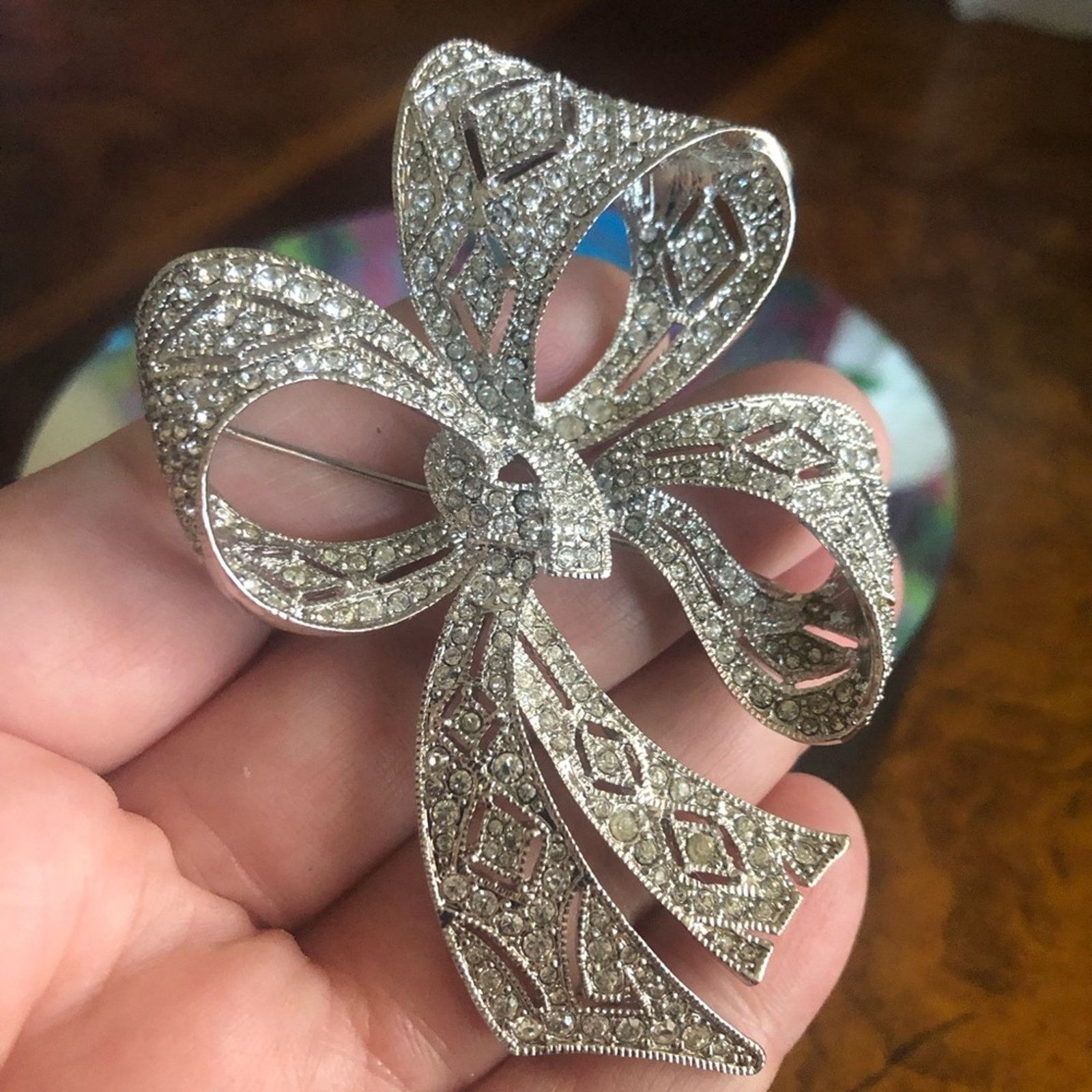 Kenneth Jay Lane Vintage art deco Kenneth Jay Lane rhinestone bow brooch pin Size ONE SIZE - 3 Thumbnail
