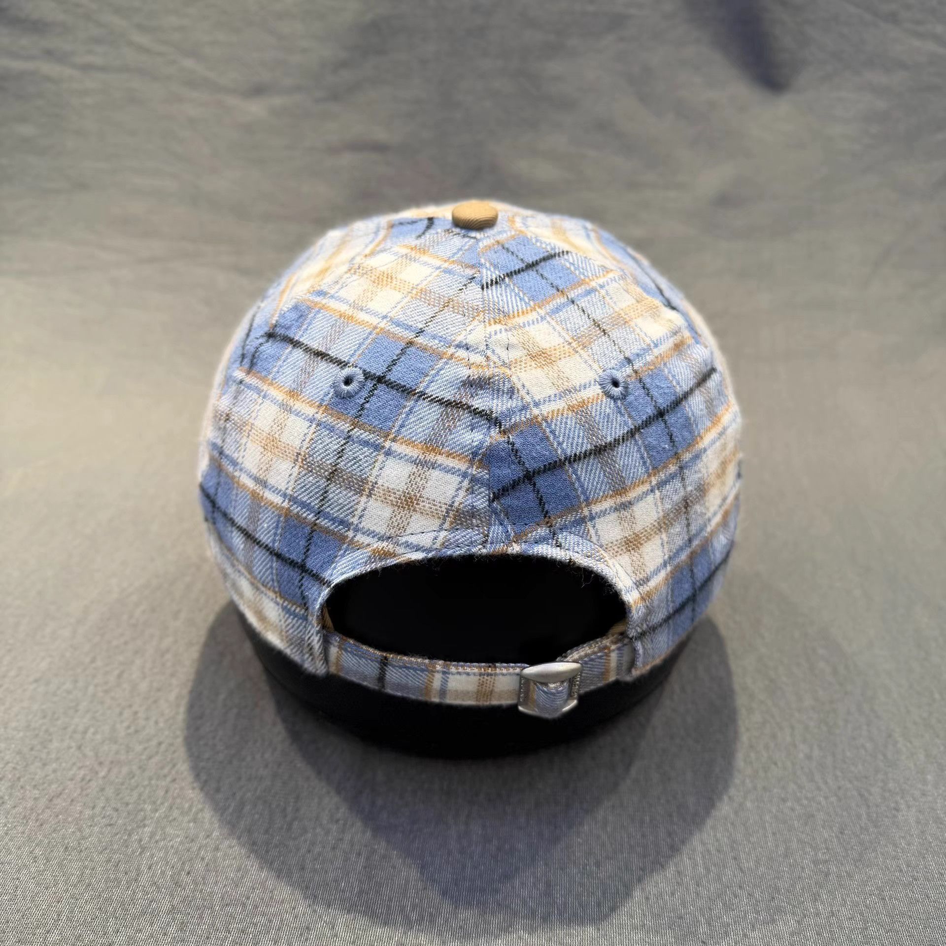 New Era New Era Curved Brim Cap。 Q5 Size ONE SIZE - 3 Thumbnail