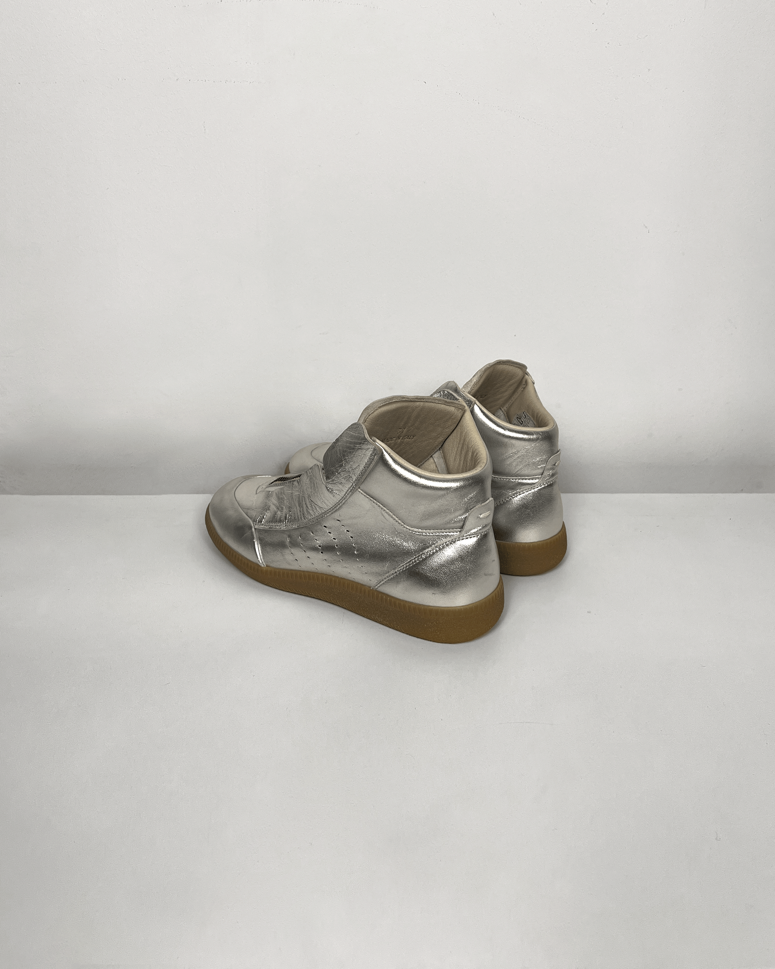 Maison Margiela Maison Margiela Silver Future High Top Sneakers Size US 5 / EU 37 - 2 Thumbnail