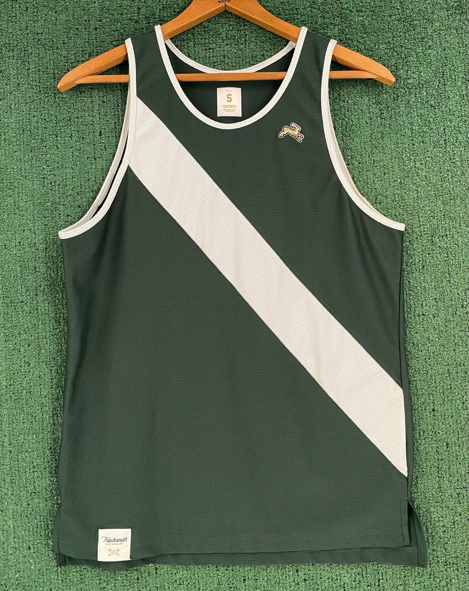 Tracksmith New England Tracksmith Van Cortlandt Tank Top Green & White Small Size US S / EU 44-46 / 1 - 1 Thumbnail