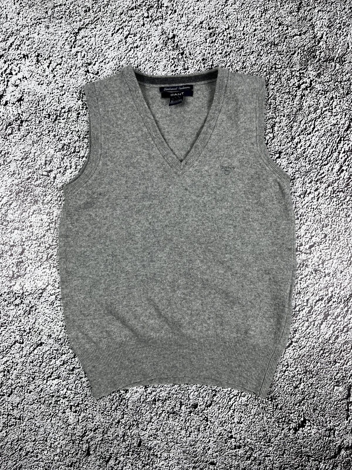 Gant Vintage Y2K Gant cashmere wool old money style vest Size L / US 10 / IT 46 - 1 Thumbnail