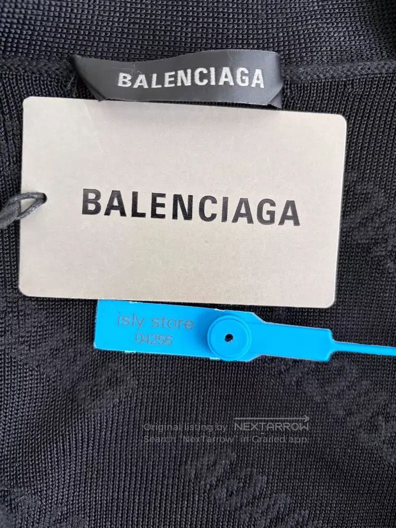 Balenciaga Balenciaga Solid Color V-neck Single Breasted Knit Sweater Size US M / EU 48-50 / 2 - 4 Thumbnail
