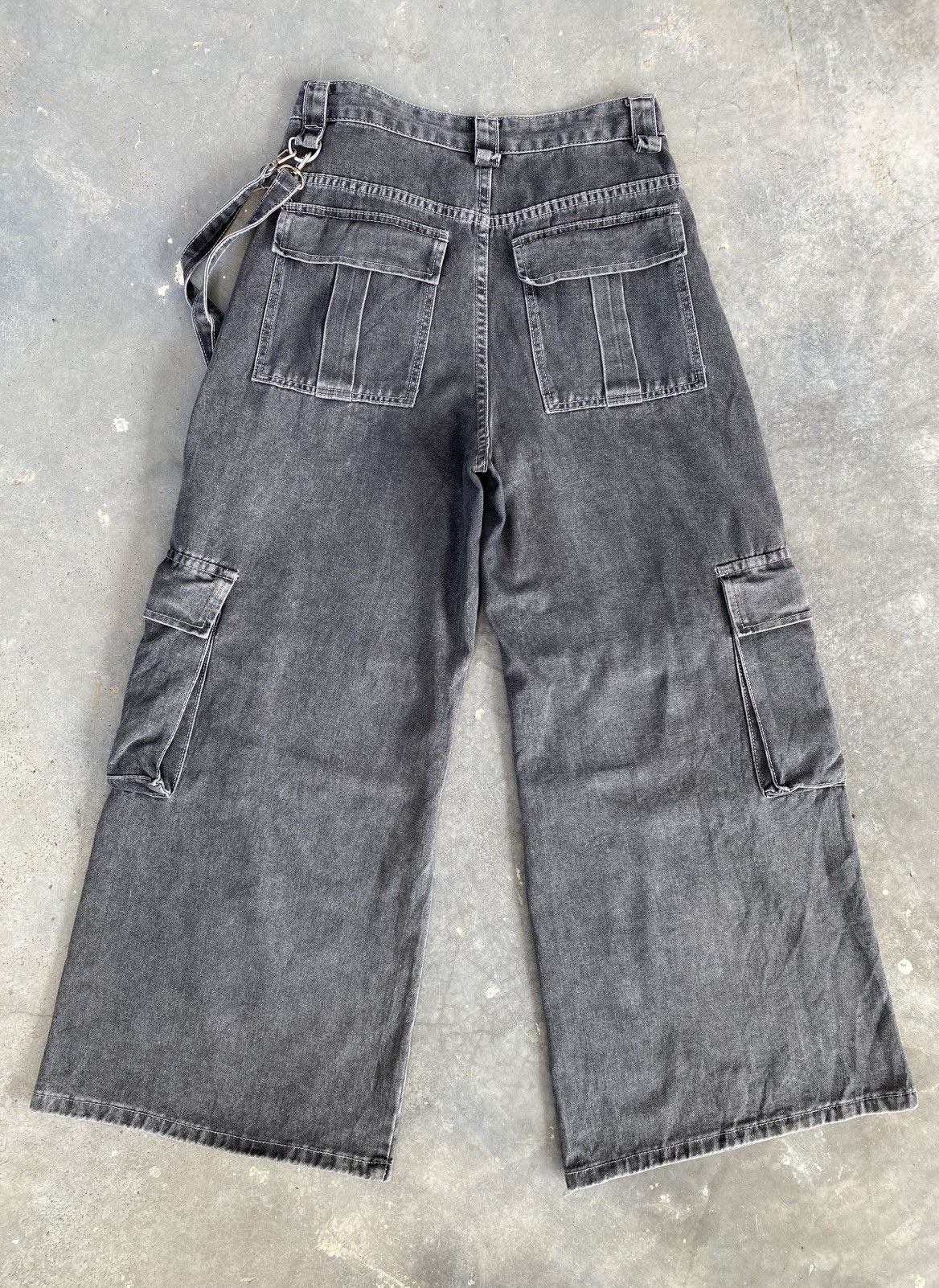 Japanese Brand ROMWE SUPER BAGGY RAVER PANT DENIM CARGO FADED BLACK Size US 30 / EU 46 - 2 Thumbnail