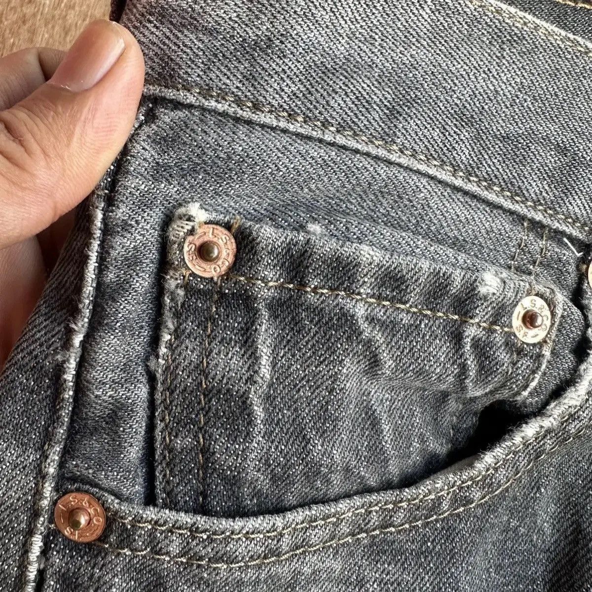 Levi's DISTRESSED DENIM VINTAGE LEVI’S 501 JEANS LEVIS PANTS W28L33 Size US 28 / EU 44 - 7 Thumbnail