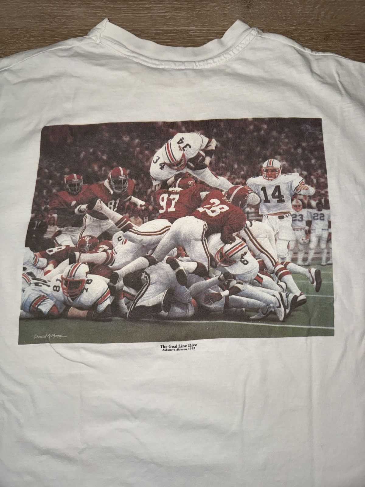 Hanes Vintage Auburn Tigers Goal Line Dive Bo Jackson Photo Shirt Size US XL / EU 56 / 4 - 4 Thumbnail