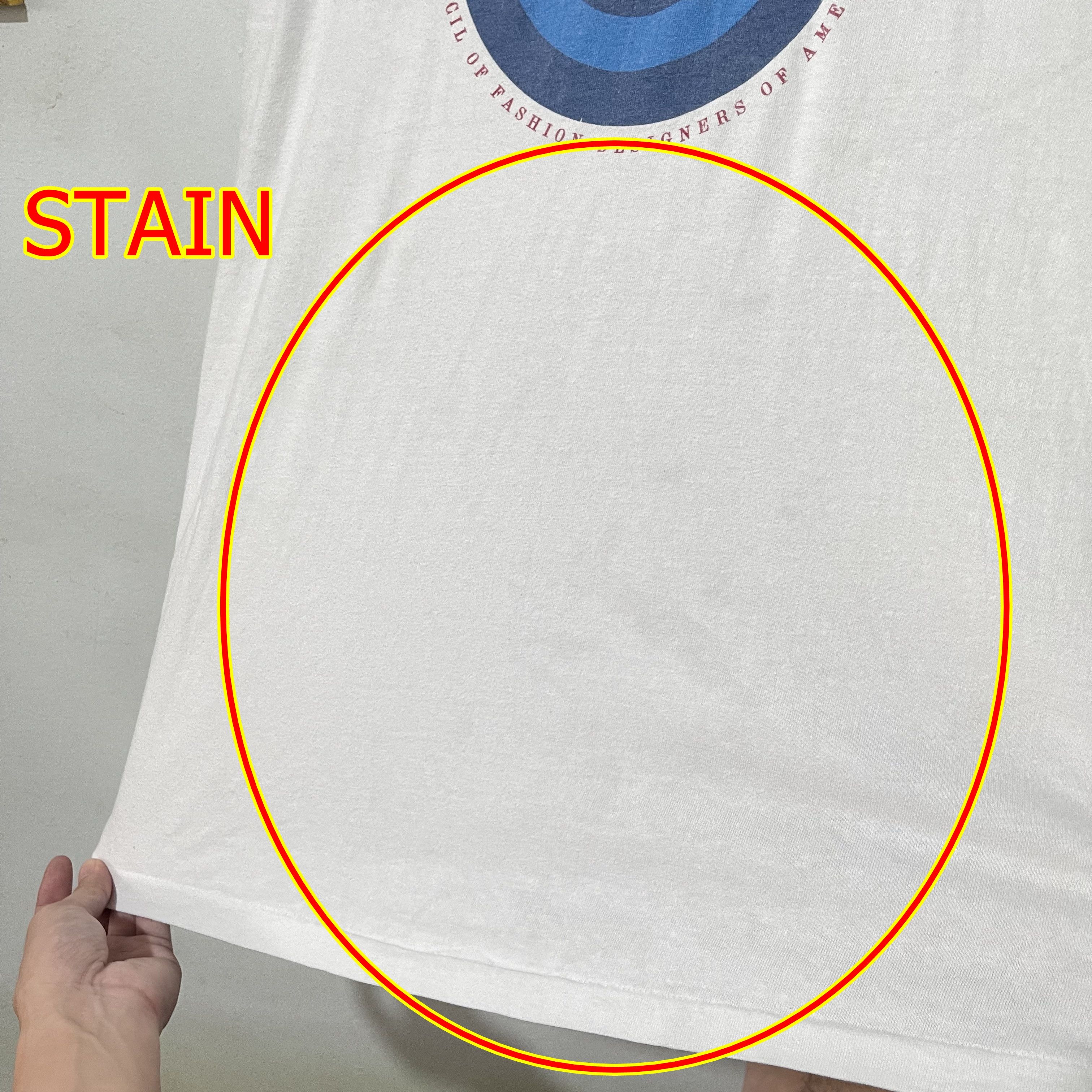 Vintage Vintage 90s Fashion Targets Breast Cancer T-Shirt Size US L / EU 52-54 / 3 - 8 Thumbnail