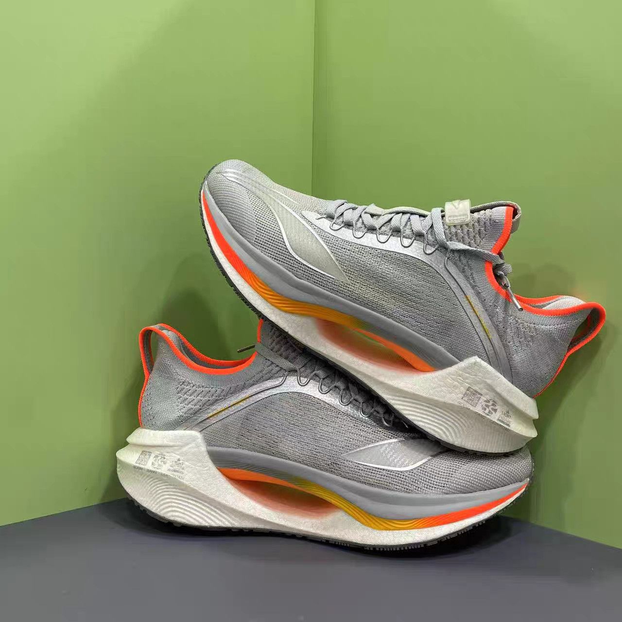 Li-Ning Li-Ning Big JueYing Boom Grey Orange Running Shoes K15 Size US 10 / EU 43 - 4 Thumbnail