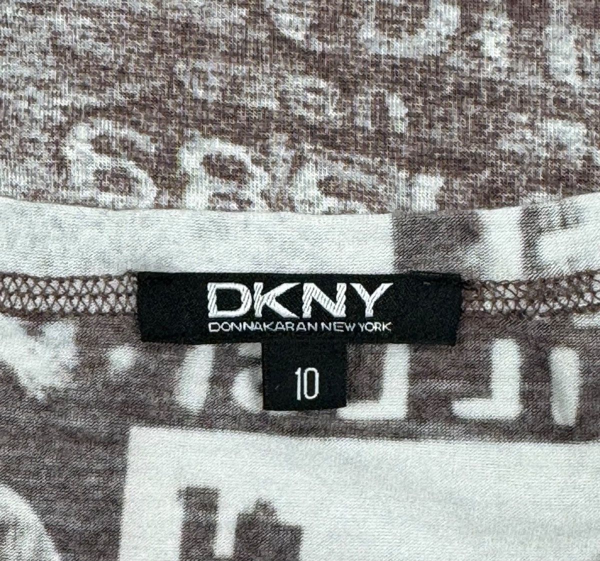 DKNY DKNY Newspaper Printed Stretch Blouse size 10 Size S / US 4 / IT 40 - 12 Thumbnail