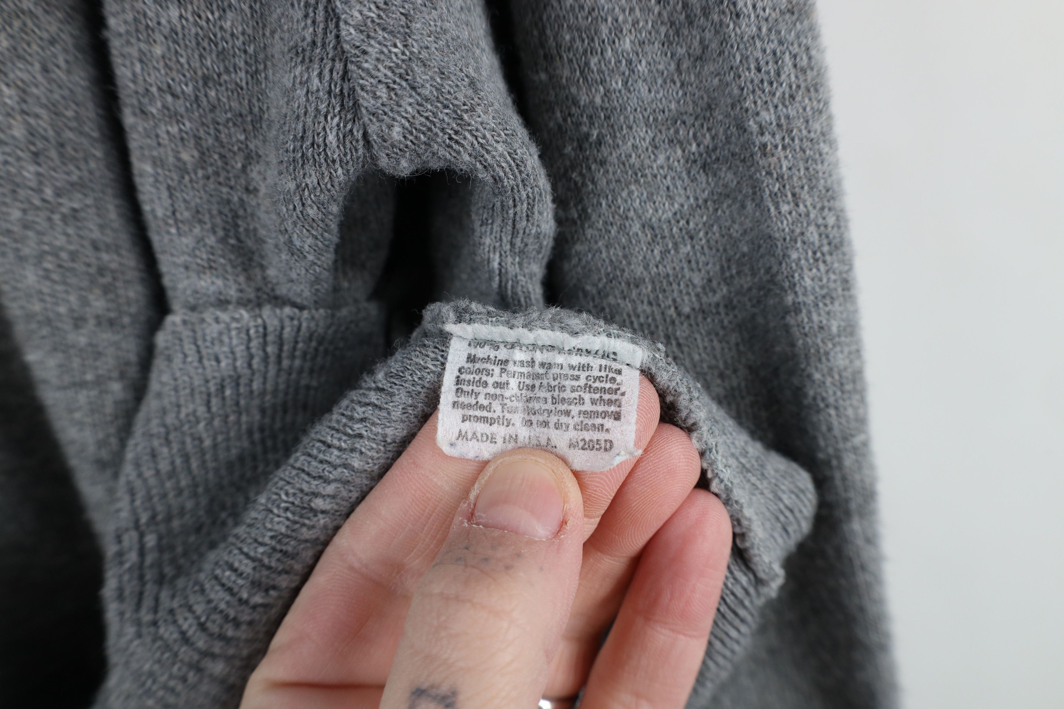 Vintage Vintage 70s Streetwear Blank Knit V-Neck Sweater Gray USA Size US XL / EU 56 / 4 - 10 Thumbnail