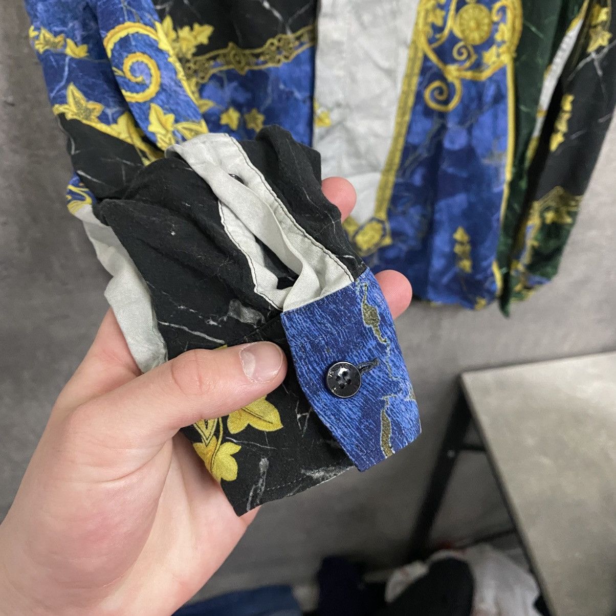 Versace Gianni Versace Silk Shirt Size US L / EU 52-54 / 3 - 8 Thumbnail