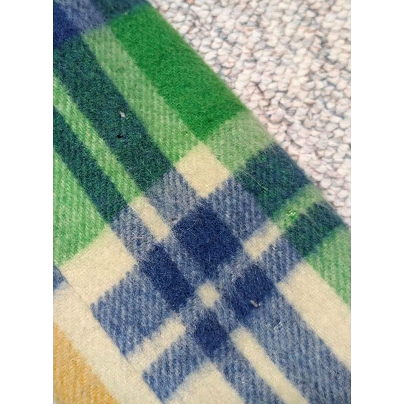 Hudson VINTAGE green plaid HUDSON BAY style WOOL belted double breasted overcoat S Womens XL? Size S / US 4 / IT 40 - 7 Thumbnail