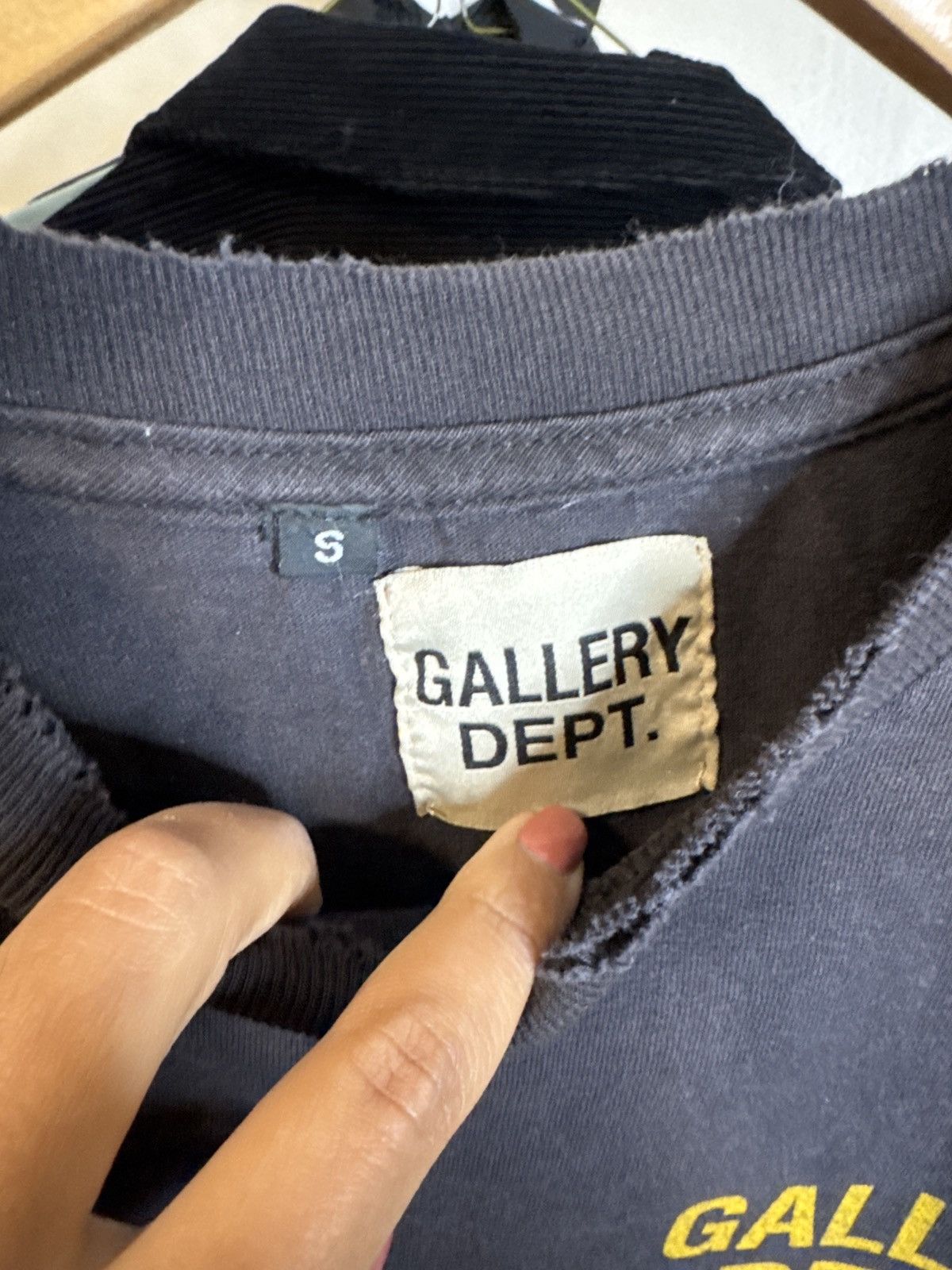 Gallery Dept. Gallery Dept. graphic Tee - Small - distressed Size US S / EU 44-46 / 1 - 5 Thumbnail