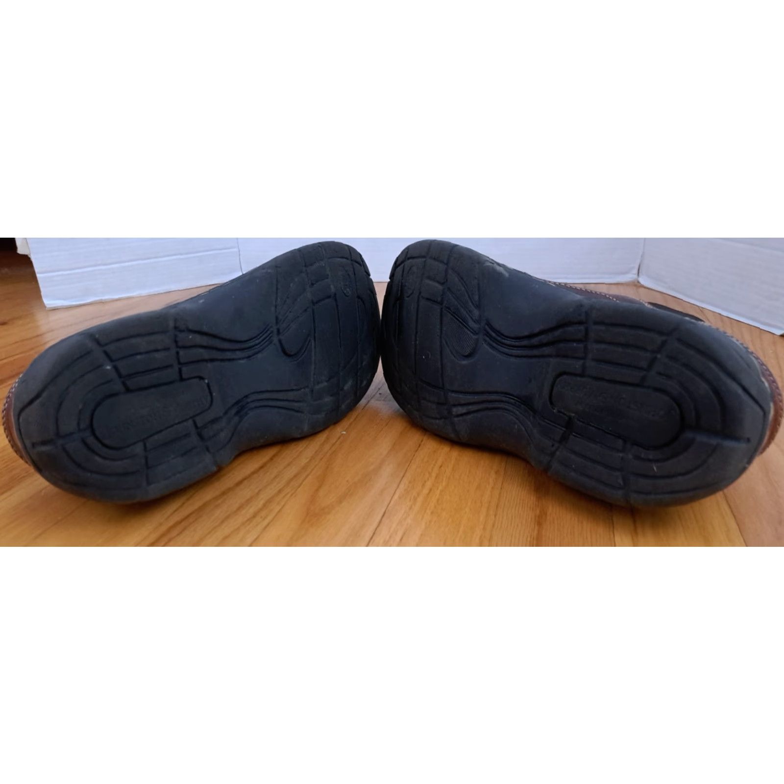 Johnston & Murphy VINTAGE Johnston & Murphy Brown Leather Stitched Uppers Slip-On sz 10.5 M US Dress Oxford Men's Shoes Size US 10 / EU 43 - 8 Thumbnail