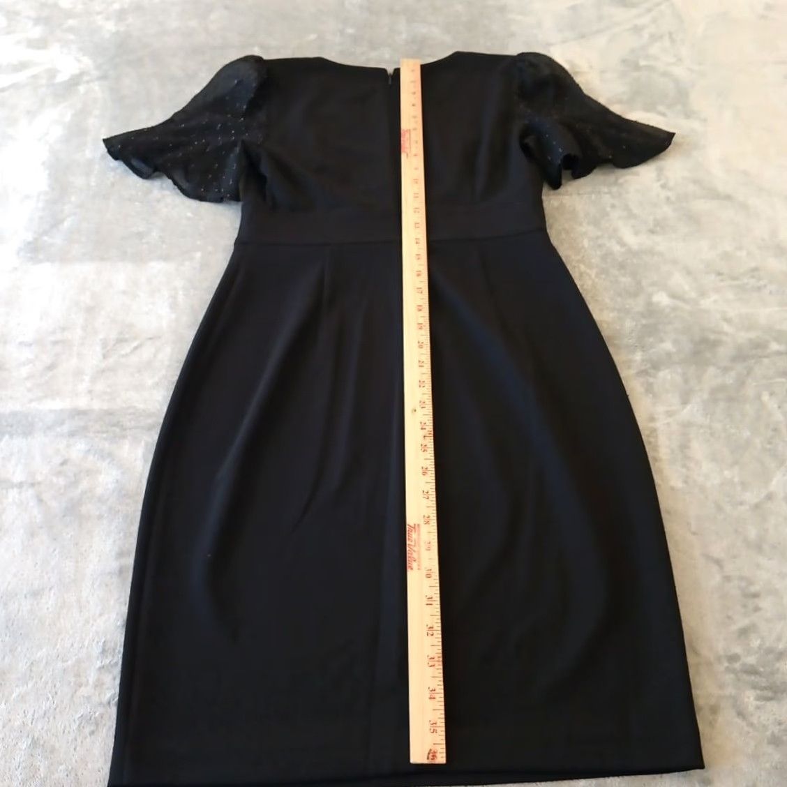 DKNY DKNY Pencil Dress Size 6 Black Short Sleeve V Neck Knee Length Women Party/Cocktail Business Dress Size 28" / US 6 / IT 42 - 6 Thumbnail
