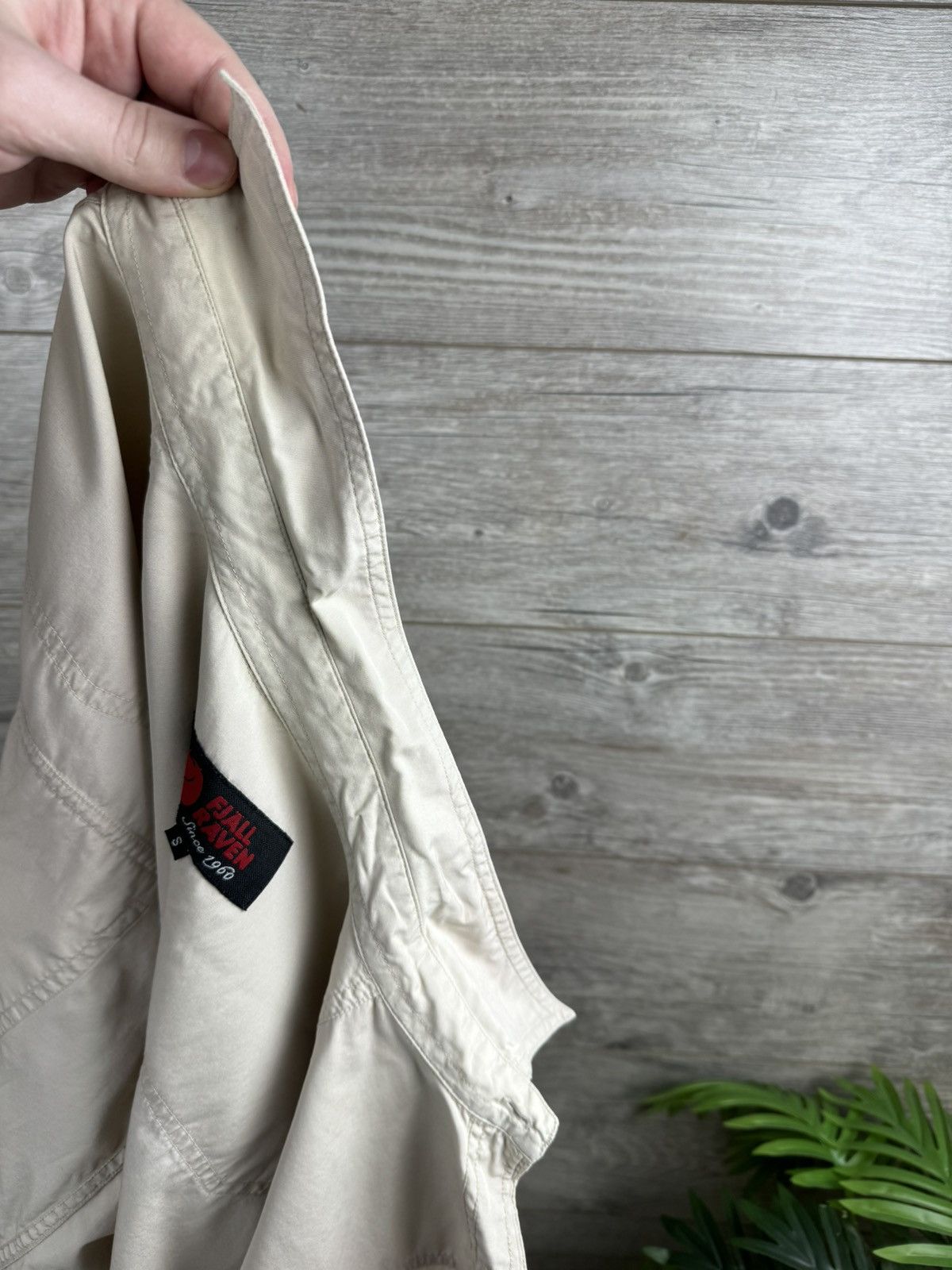 Fjallraven Overshoot Fjallraven Vintage Outdoor Y2K Size S-M Size US S / EU 44-46 / 1 - 14 Thumbnail