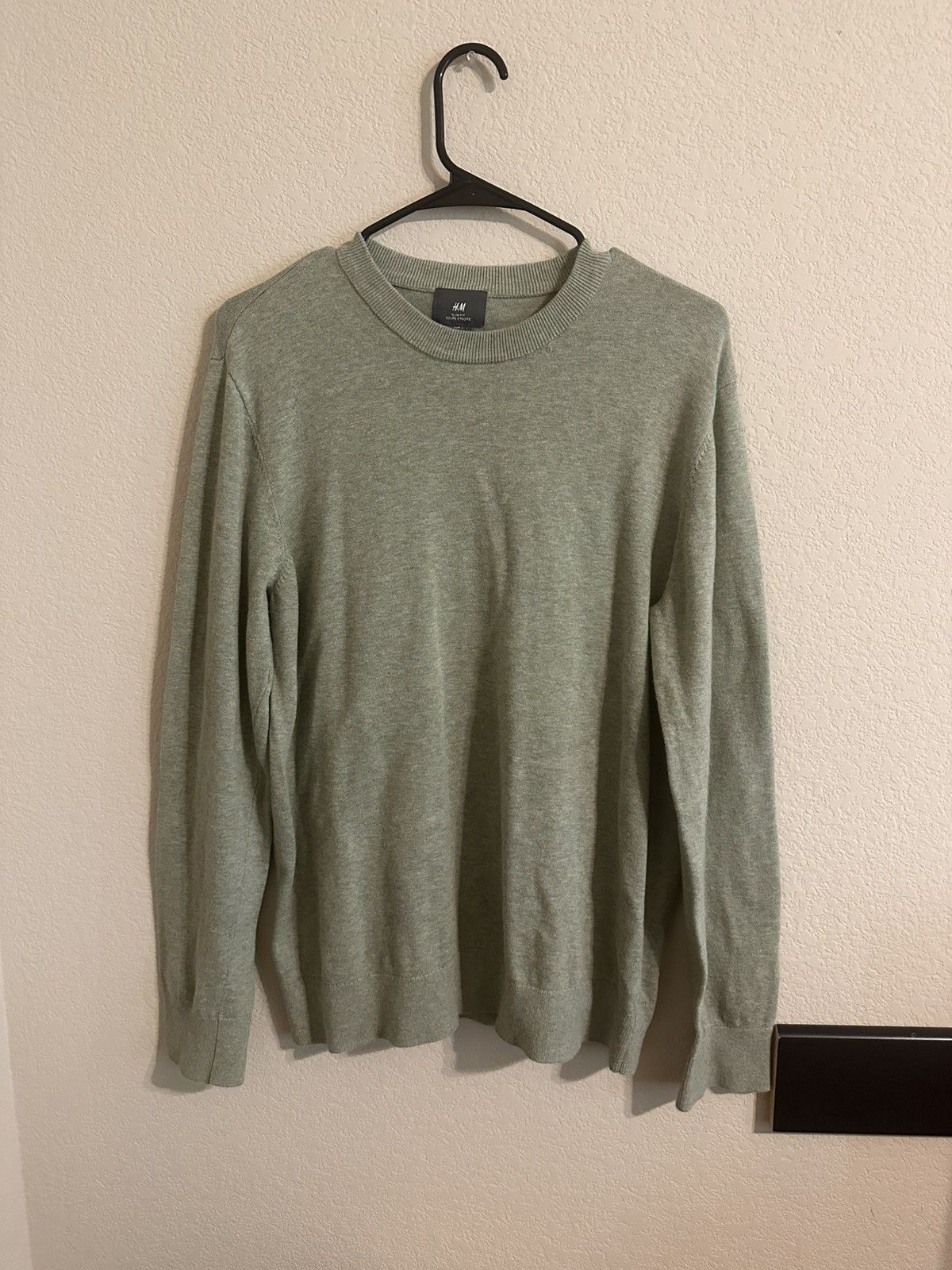H&M Mens slim fit pistachio green long sleeve sweater knit L Size US L / EU 52-54 / 3 - 1 Thumbnail