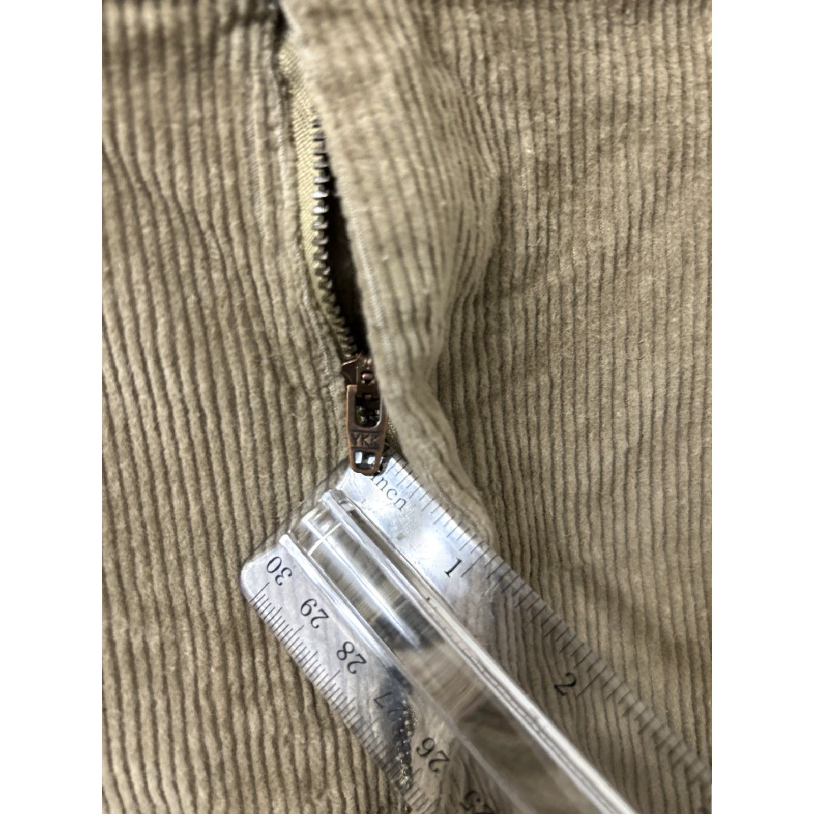 Vintage LL Bean Corduroy Pants Mens 33x28 Tan Stretch YKK Classic Fit 502835 Khakis Pants Men Beige Straight Front 5-Pocket Casual Workwear Vintage No N/A Size US 33 - 5 Thumbnail