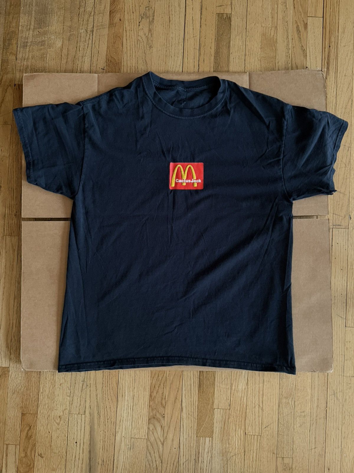 Travis Scott Travis Scott Cactus Jack x McDonalds Tee Size US M / EU 48-50 / 2 - 1 Thumbnail