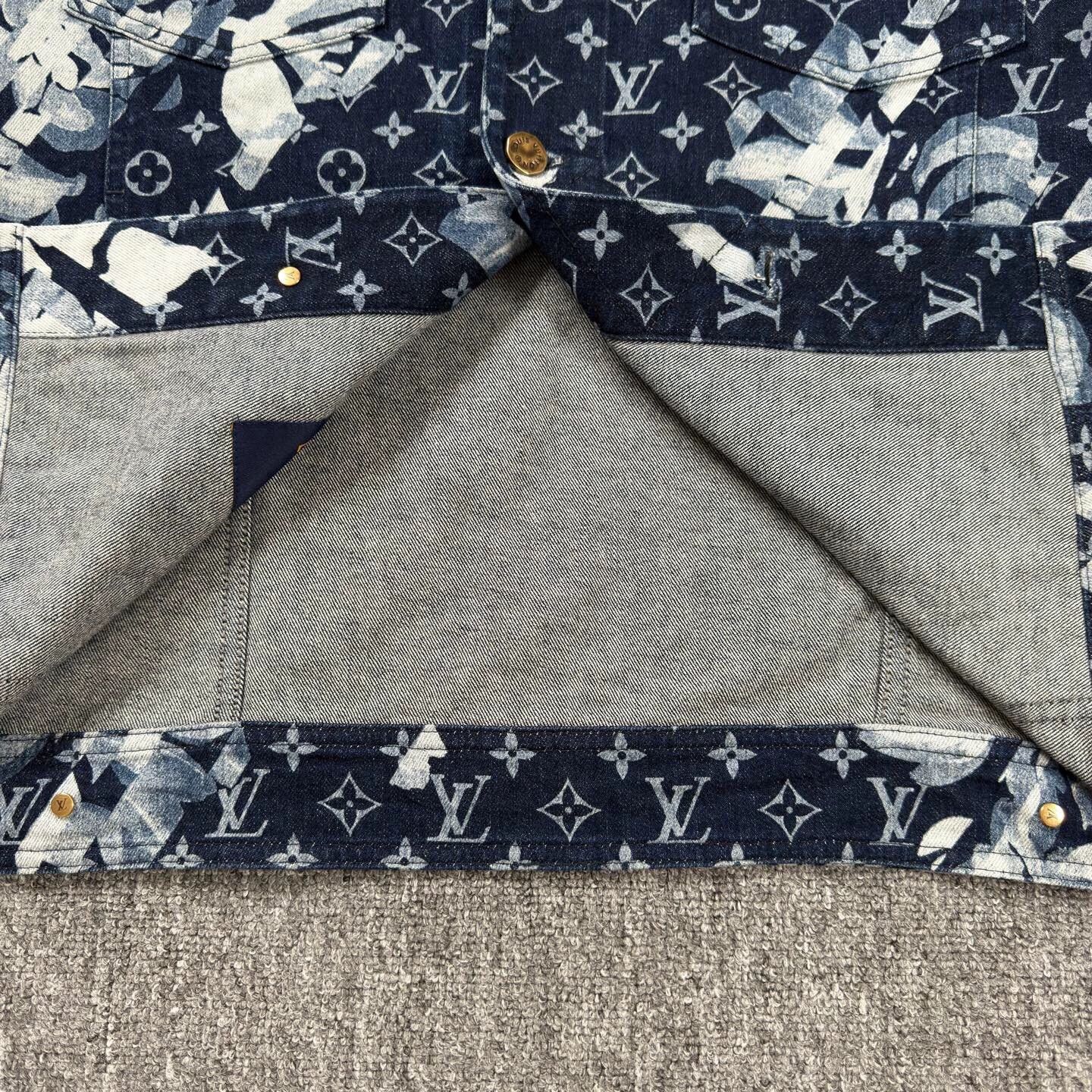 Louis Vuitton LV 24 Seaweed All Over Blue Denim Jkt 52 Near New Size US L / EU 52-54 / 3 - 8 Thumbnail
