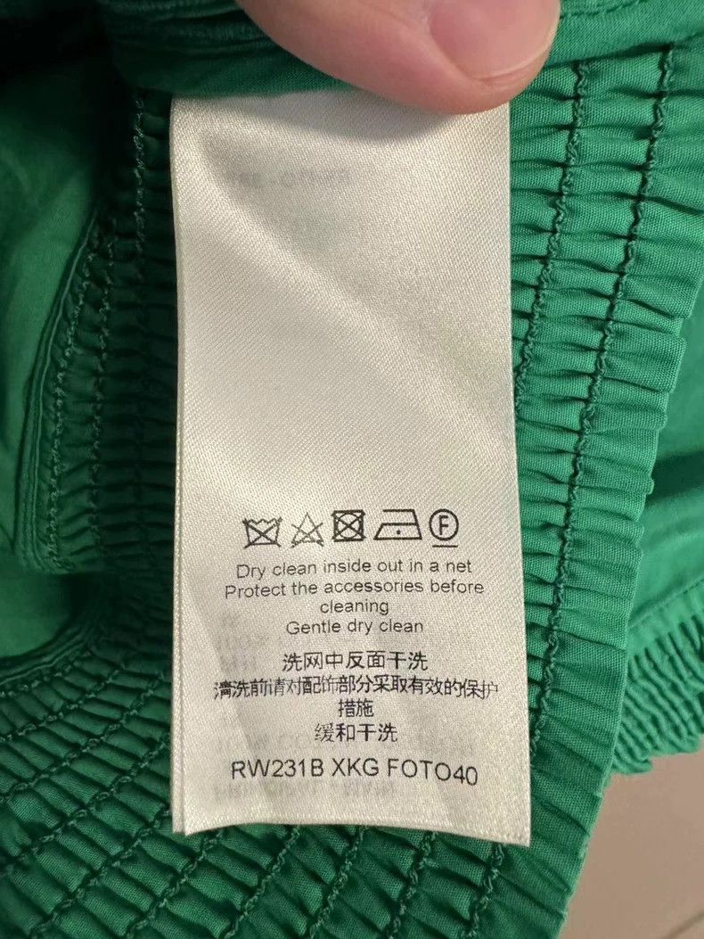 Other Louis Vuitton Solid sleeveless T-shirt with stand-up ruffl Size M / US 6-8 / IT 42-44 - 4 Thumbnail