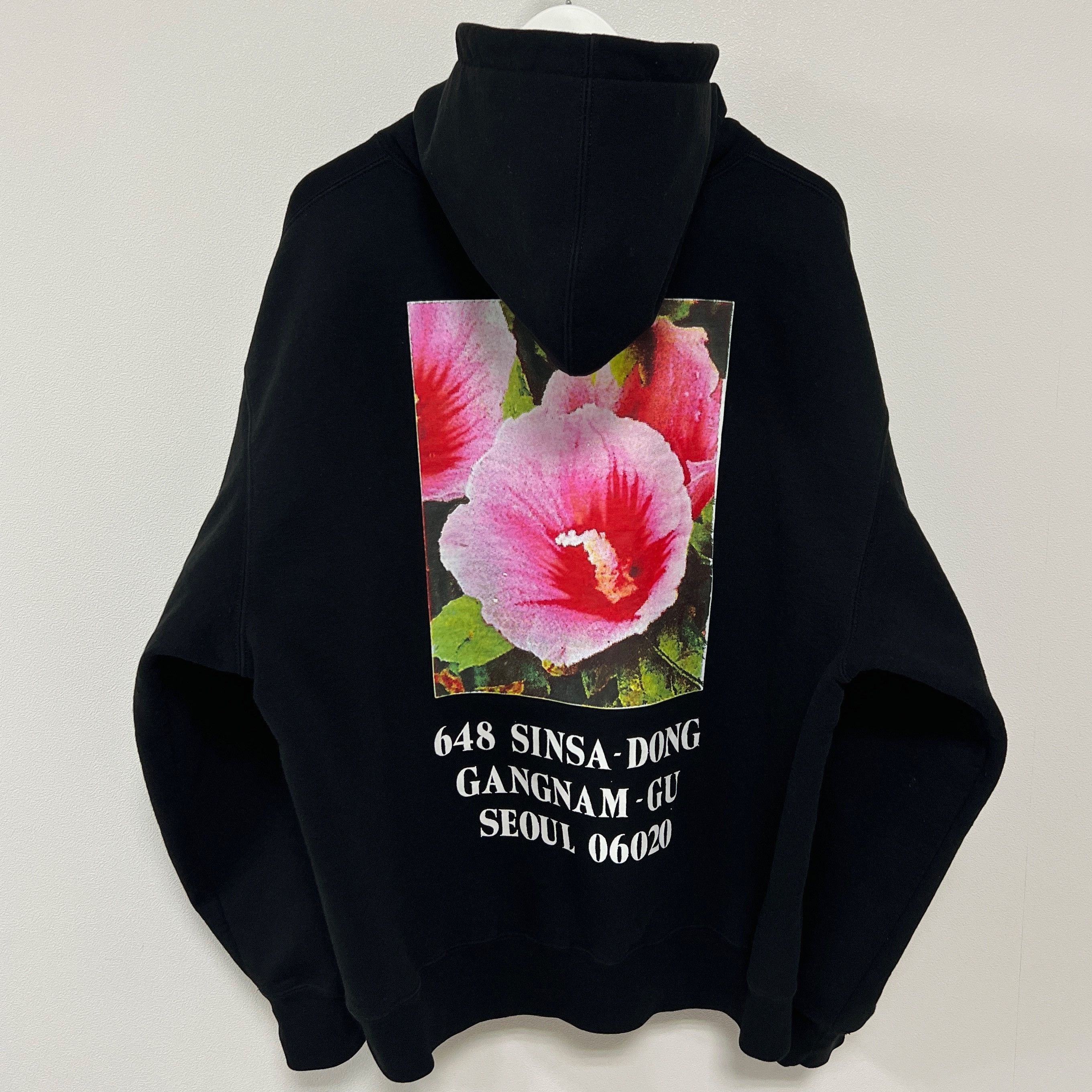 Supreme Supreme 23FW Seoul Box Logo Hoodie Black Size US XL / EU 56 / 4 - 2 Thumbnail