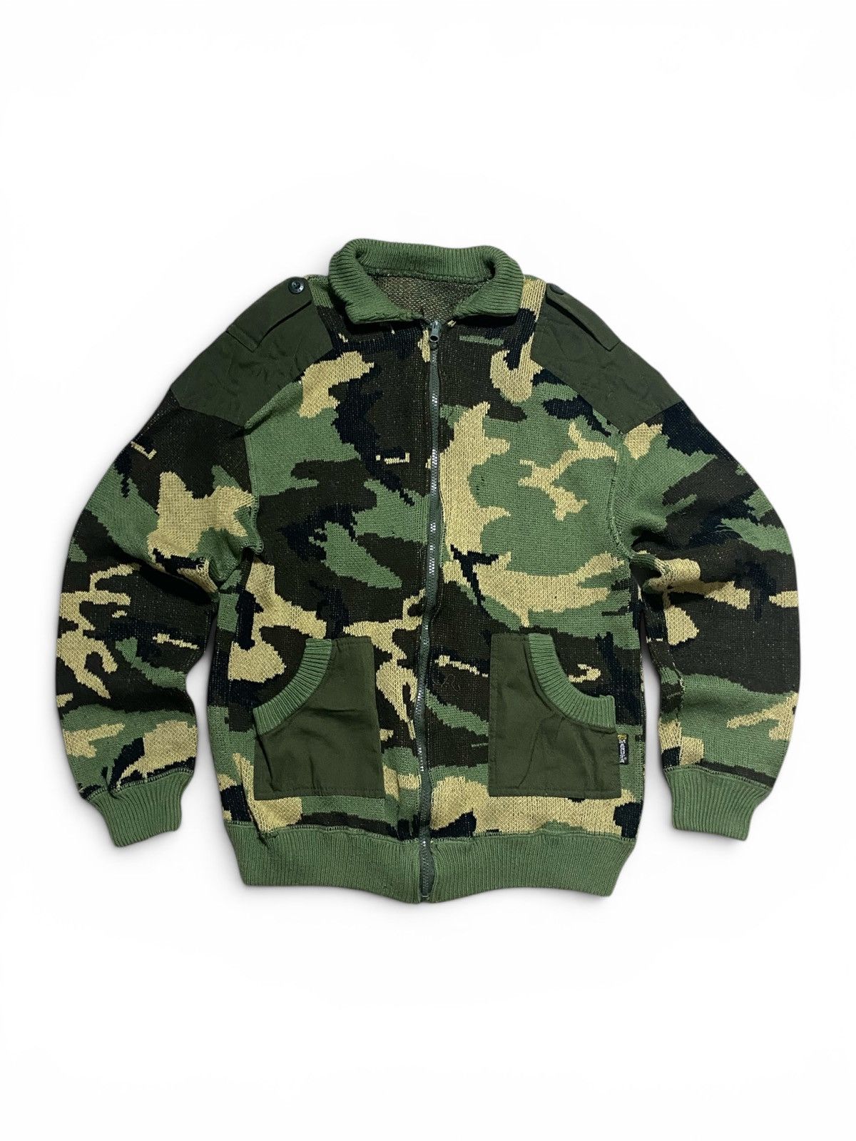 Japanese Brand Vintage Trashed Camo Military Knit Zip Jacket - L Size US L / EU 52-54 / 3 - 1 Thumbnail