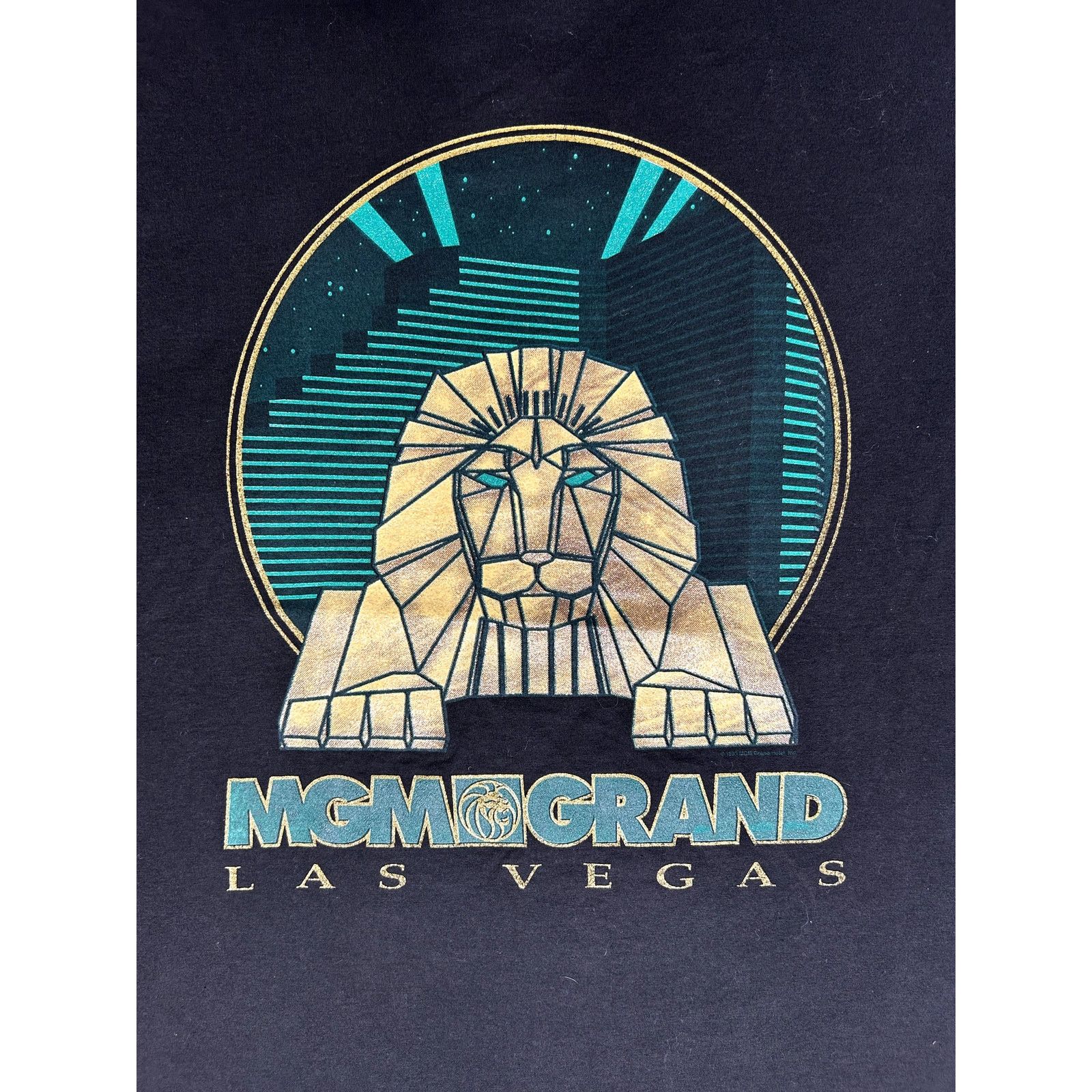 Vintage RARE Vintage 90s MGM Grand Casino Las Vegas T-Shirt Size US XL / EU 56 / 4 - 3 Thumbnail