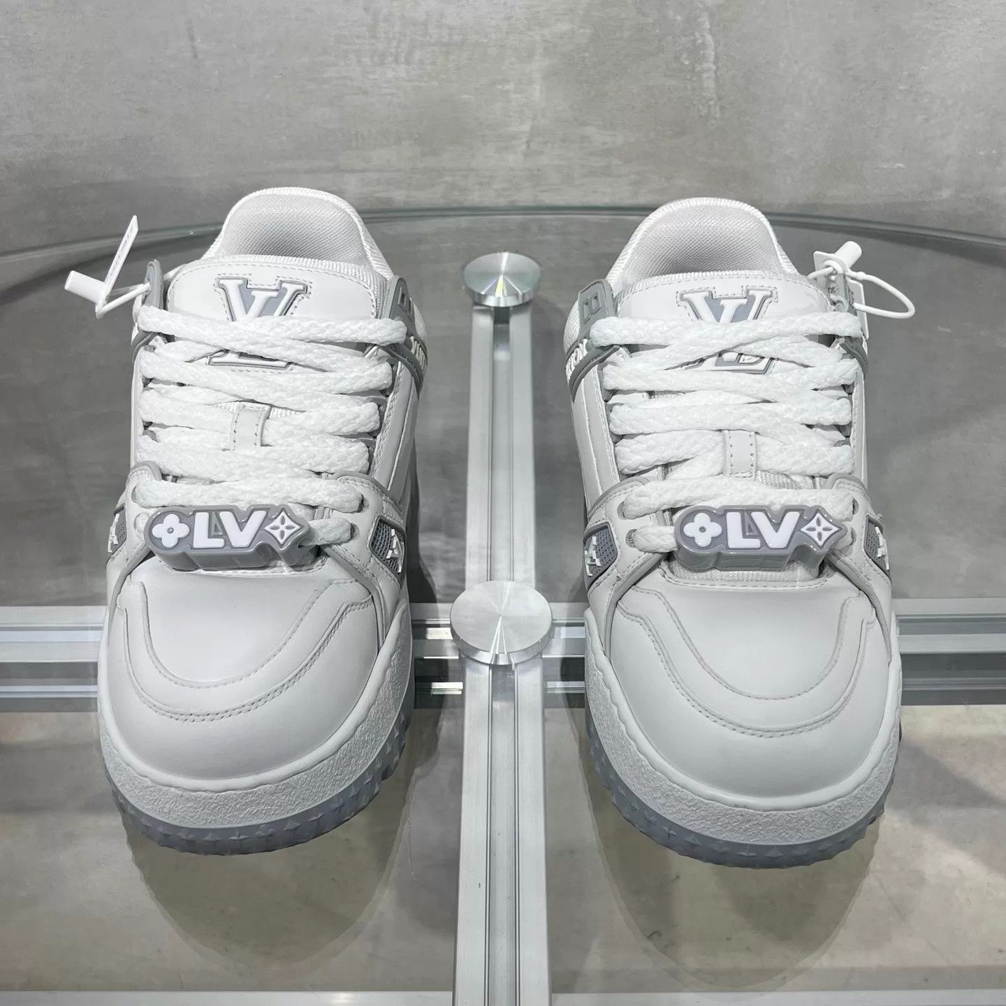 Louis Vuitton LV Trainer Ditto White Gray UK1/35 Size US 4.5 / IT 34.5 - 1 Thumbnail