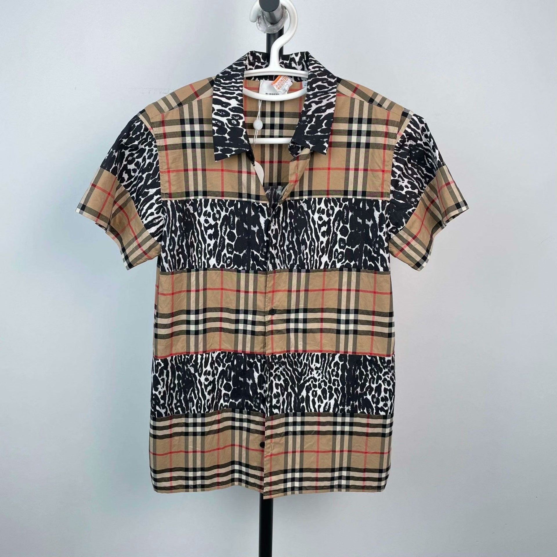 Burberry Burberry Shirt XL Men Size US XL / EU 56 / 4 - 1 Thumbnail