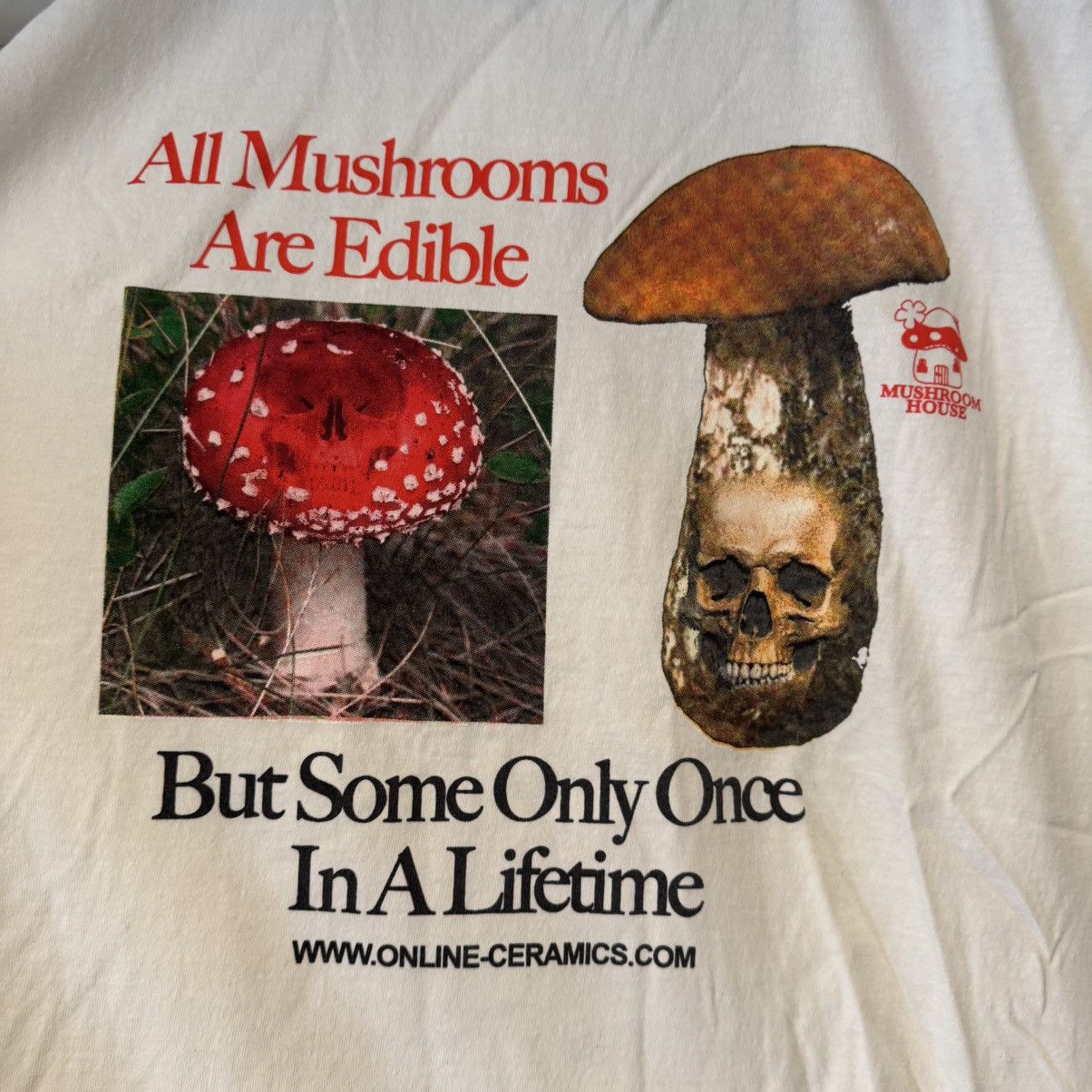 Cream White Online Ceramics T Shirt Size XL Mushroom House