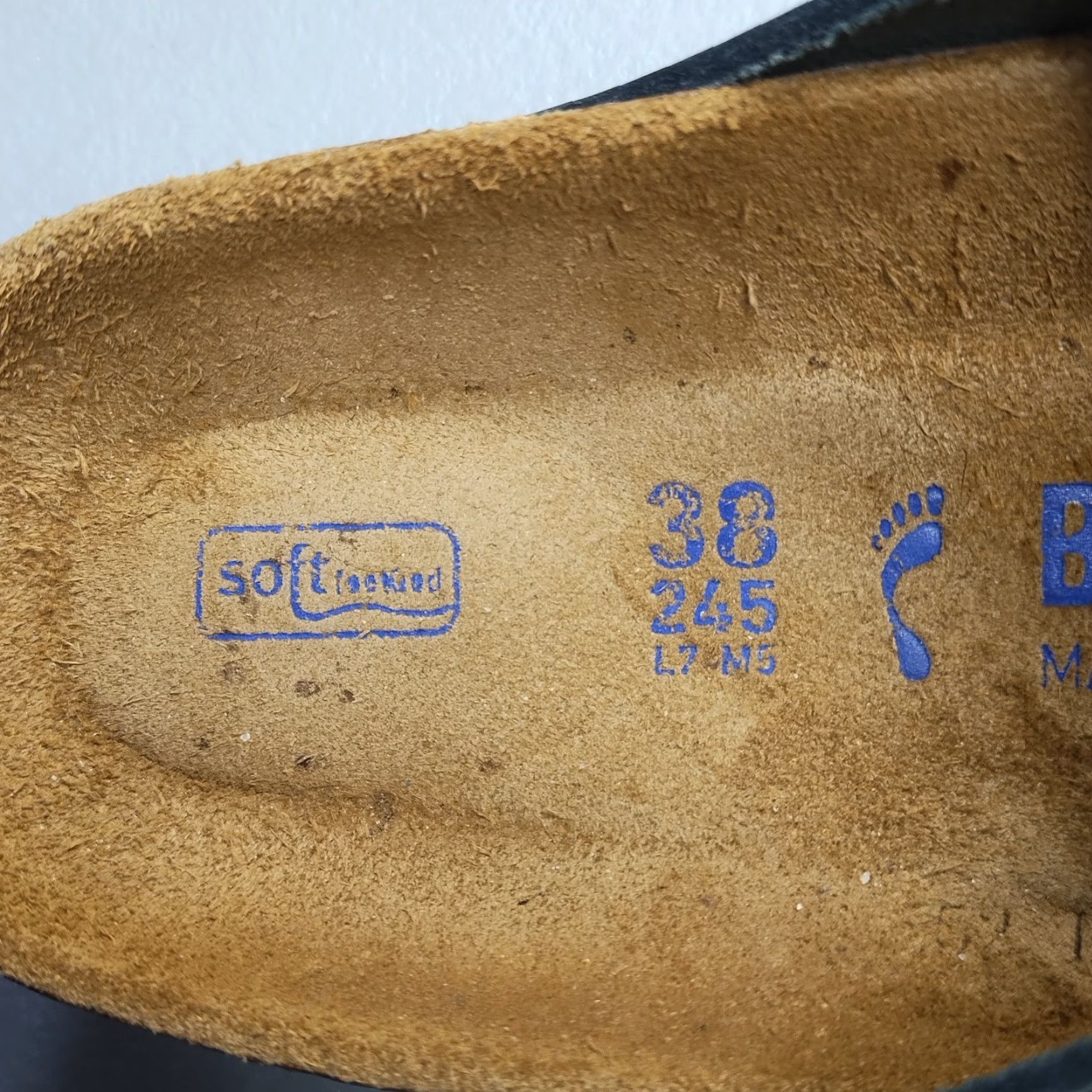 Birkenstock Birkenstock Arizona Slide Sandals Womens US 7 Brown & Black Buckle Slip On Size: Womens Size 7 - Birkenstock Arizona Slide Sandals Size US 7 / IT 37 - 3 Thumbnail