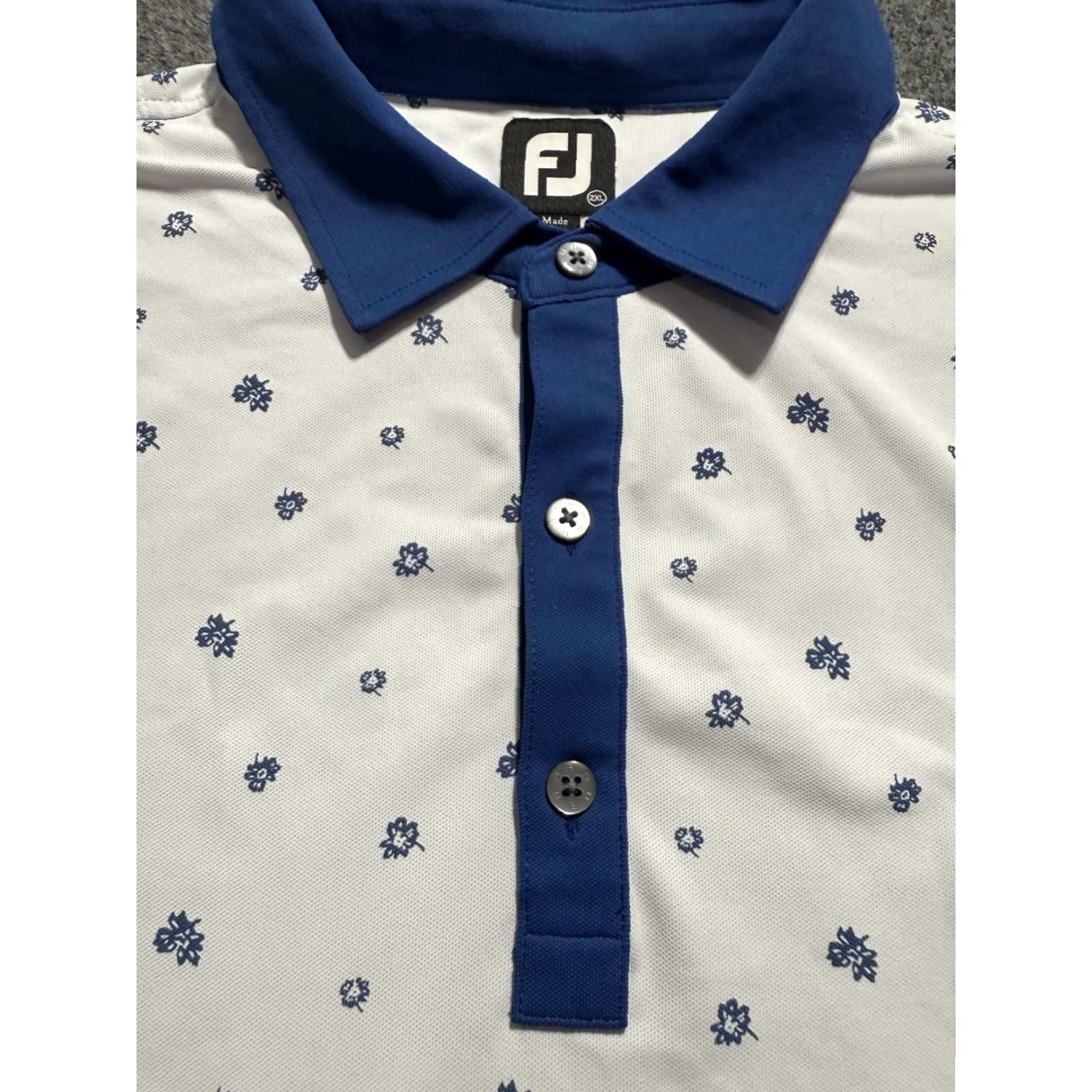 Footjoy FootJoy Polo Shirt 2XL White Floral Short Sleeve Stretch Pique Golf Men’s Regular Logo Size US XXL / EU 58 / 5 - 5 Thumbnail