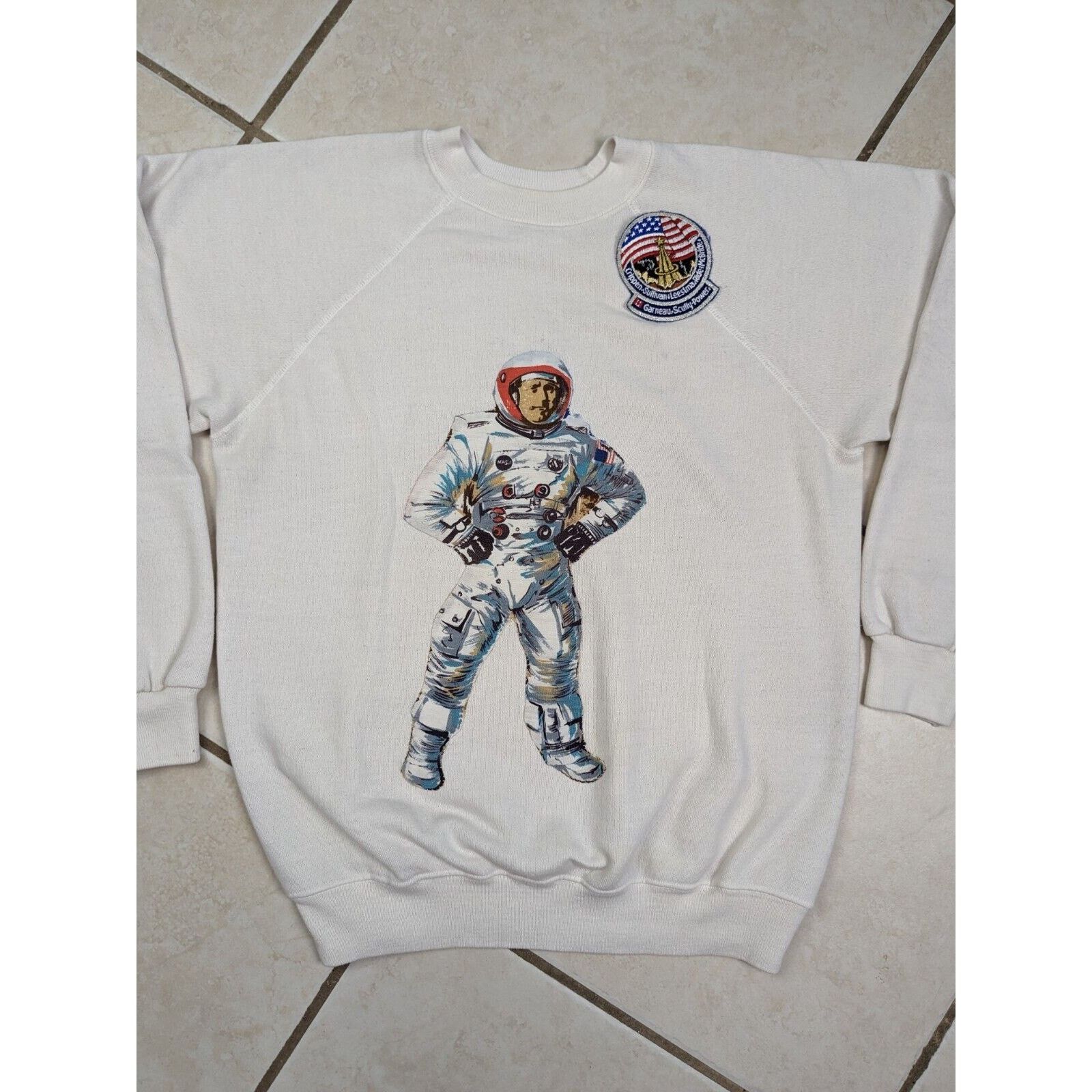 Hanes Vtg Spaceman Astronaut Neil Armstrong Crewneck Sweatshirt Size US M / EU 48-50 / 2 - 2 Thumbnail