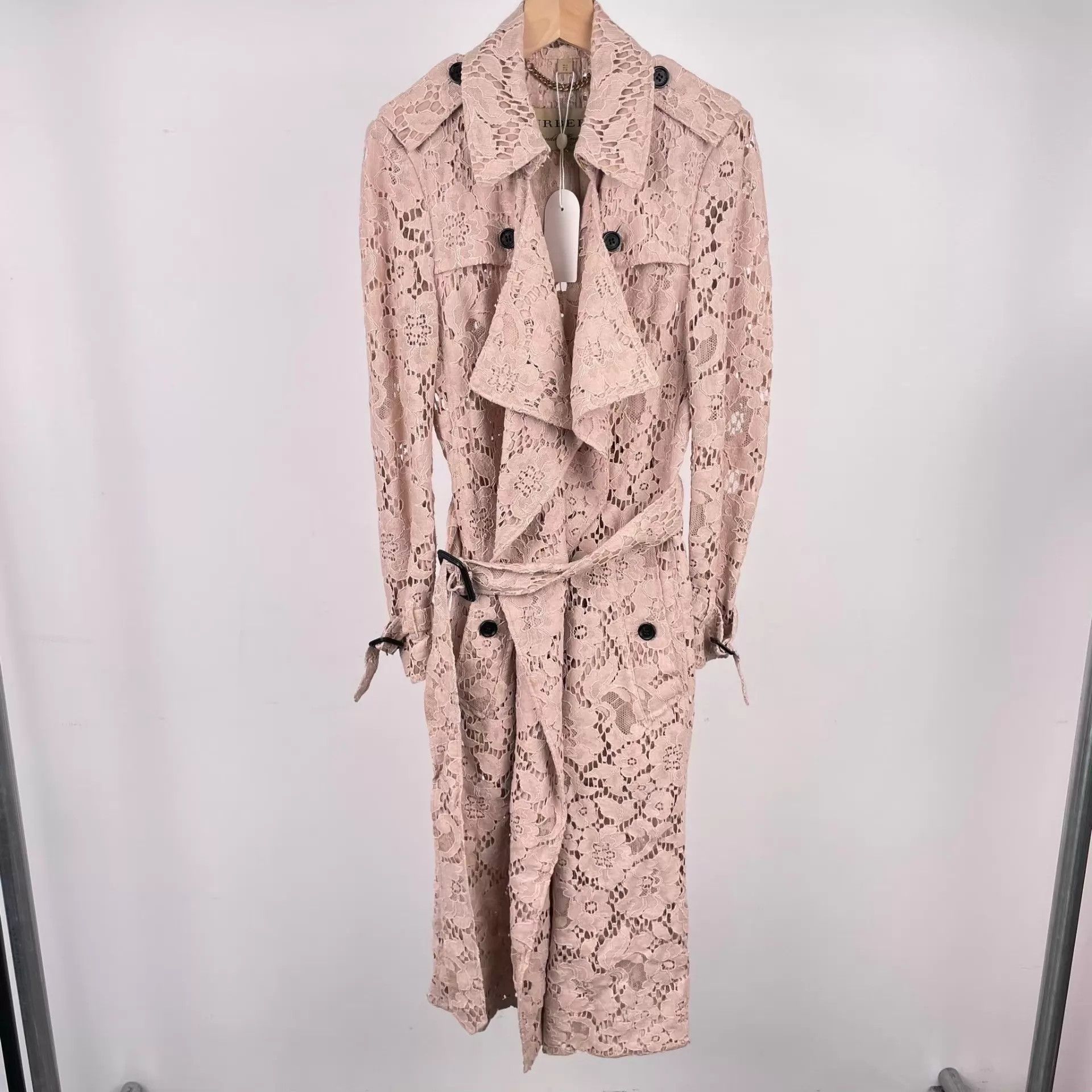 Burberry Burberry Long Lace Trench Coat Nude Pink 34 Size XXS / US 00 / IT 34 - 1 Thumbnail
