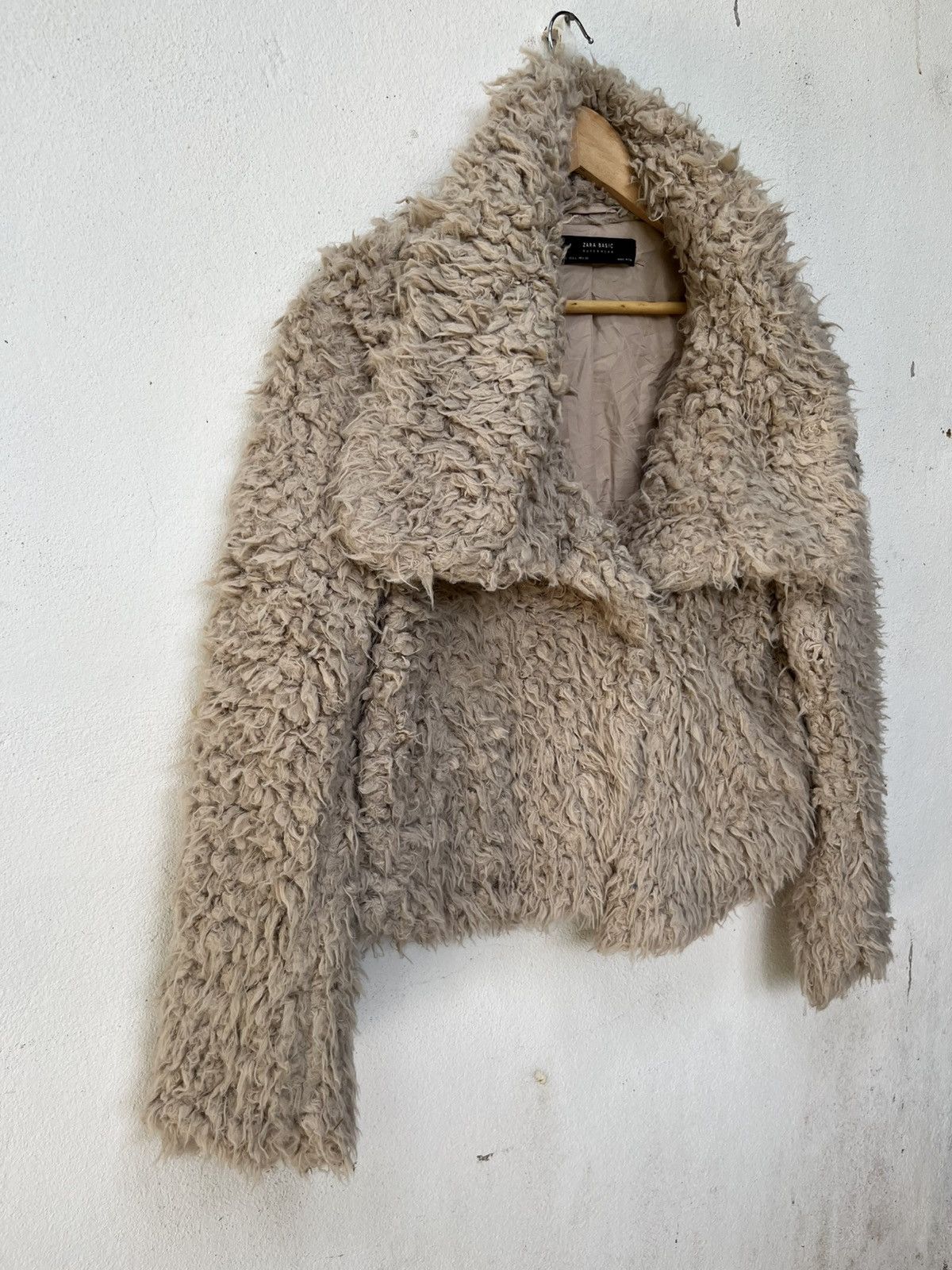 Zara 💥Zara Basic Faux Fur Boxy Coat Size L / US 10 / IT 46 - 2 Thumbnail